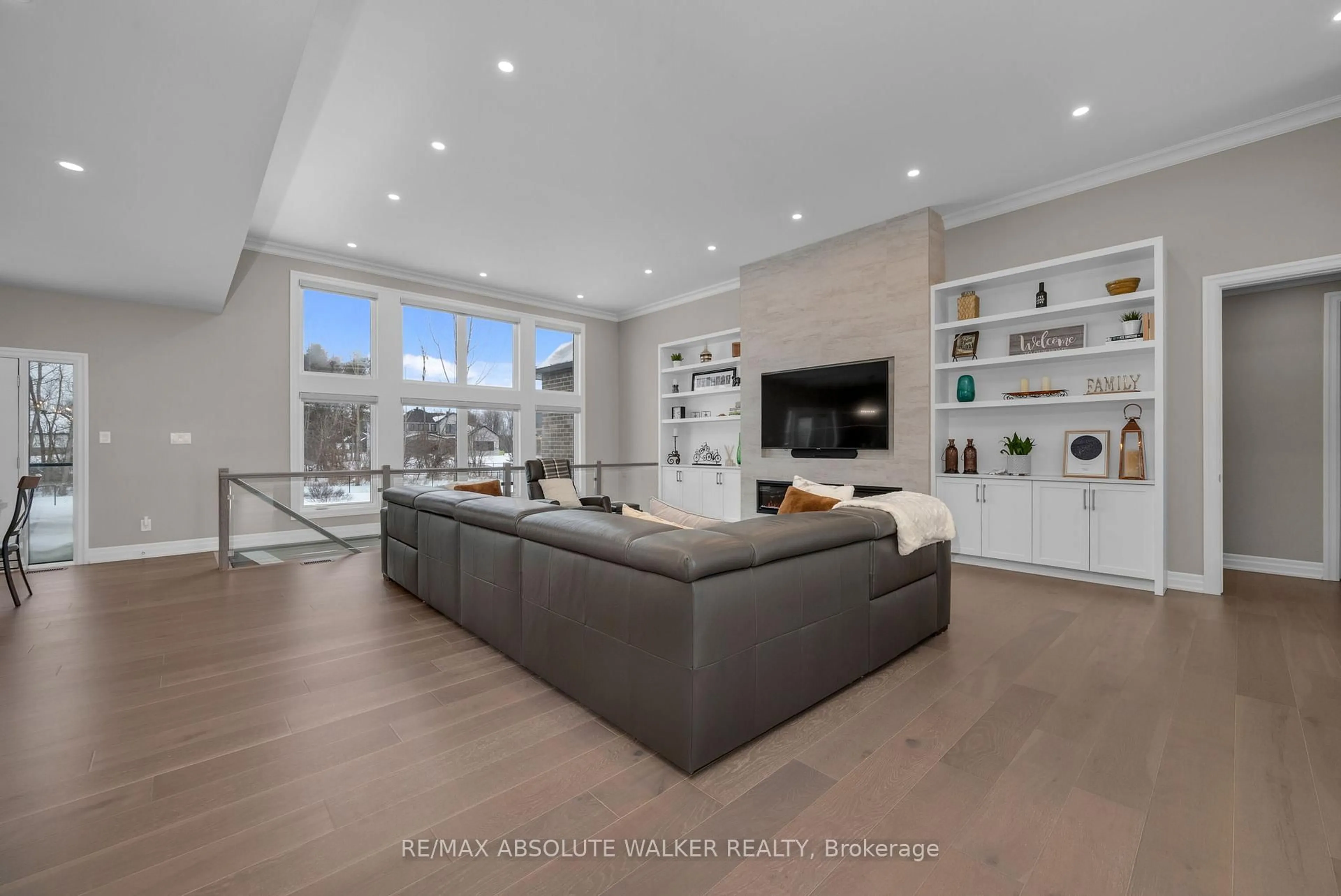 Unknown for 700 Mcmanus Ave, Manotick Ontario K4M 0B2