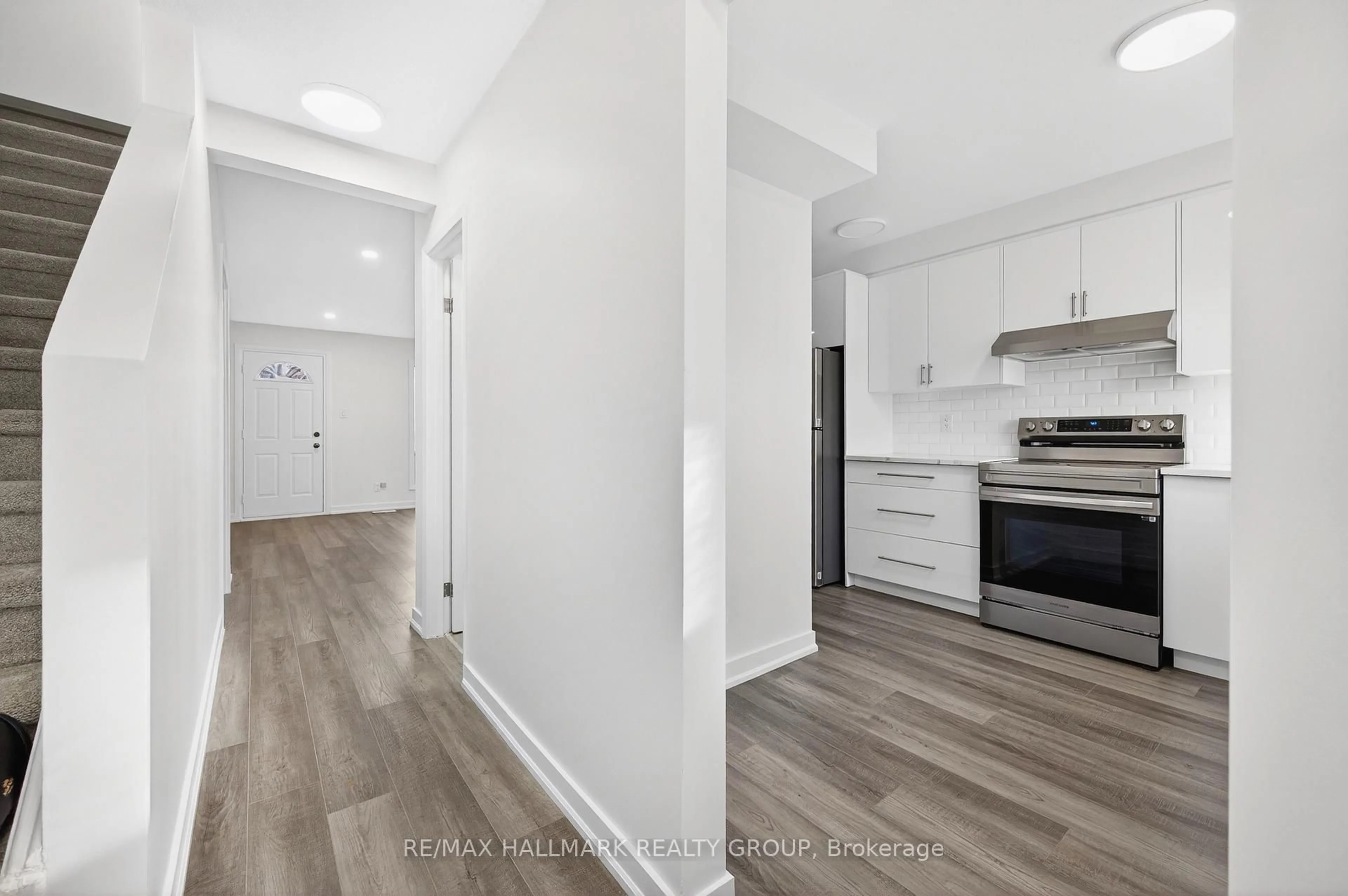 Unknown for 1457 Murdock Gate #111, Gloucester Ontario K1J 8R4