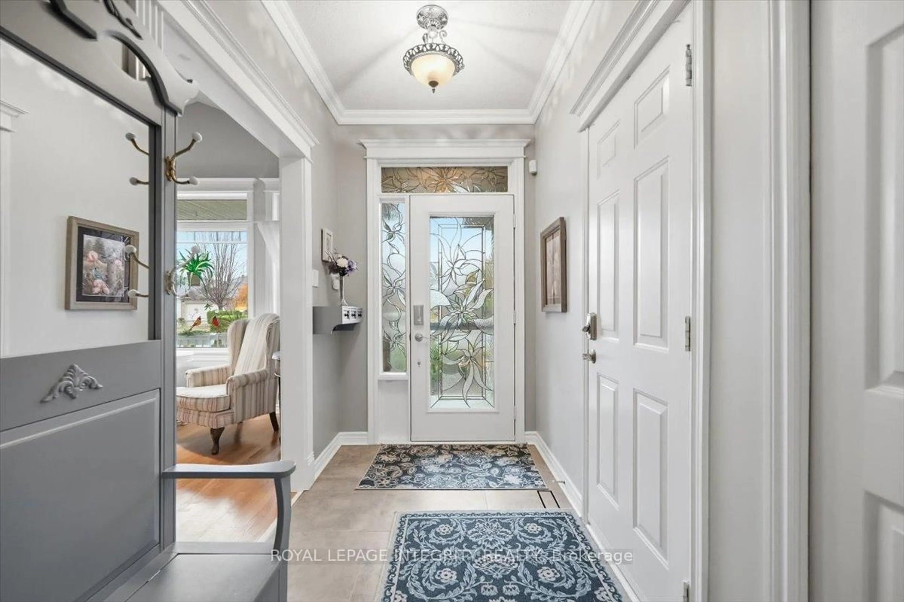 Indoor entryway for 1030 Valin St, Ottawa Ontario K4A 4X7