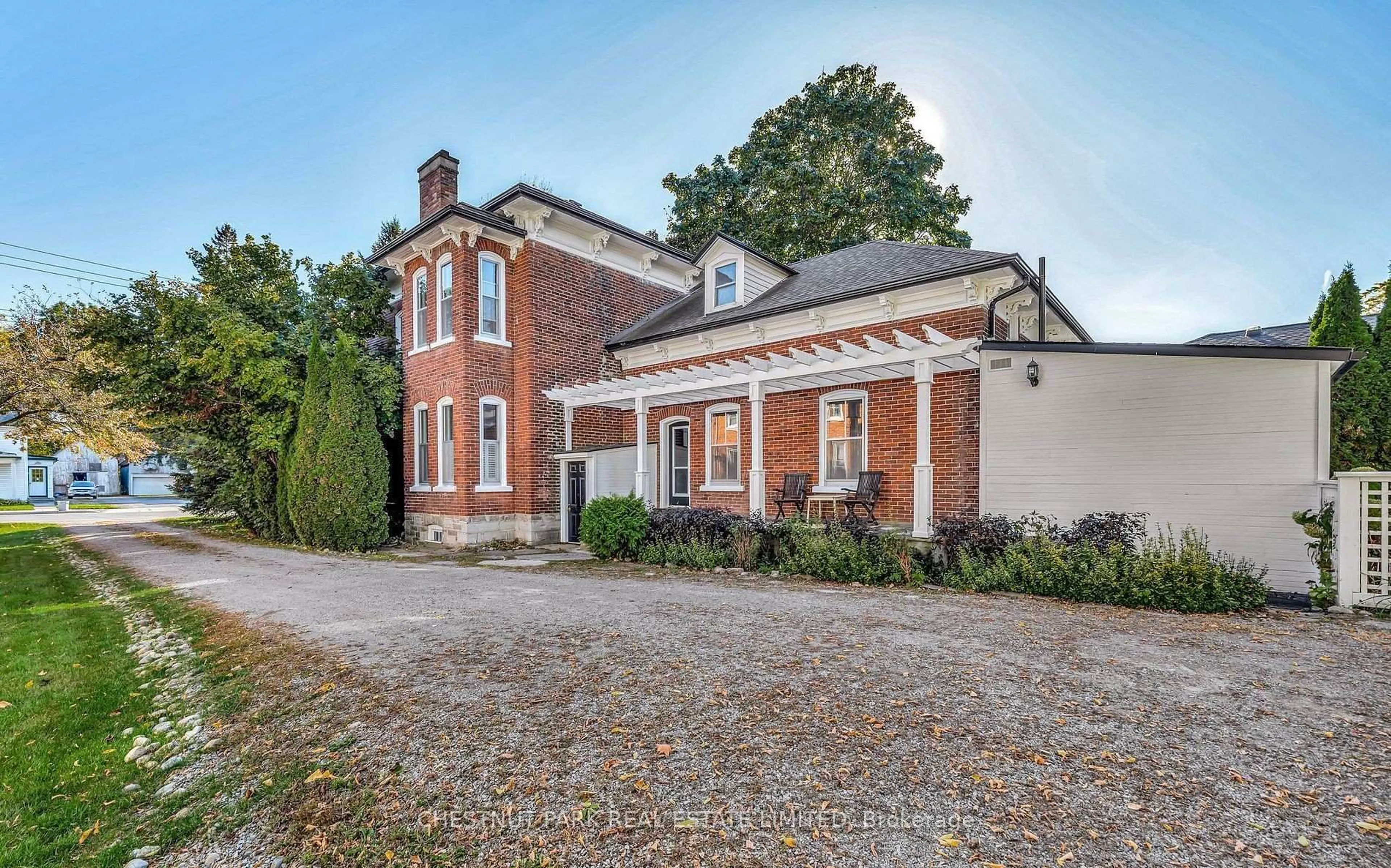 Home with brick exterior material, building for 25 Picton Main St, Prince Edward County Ontario K0K 2T0