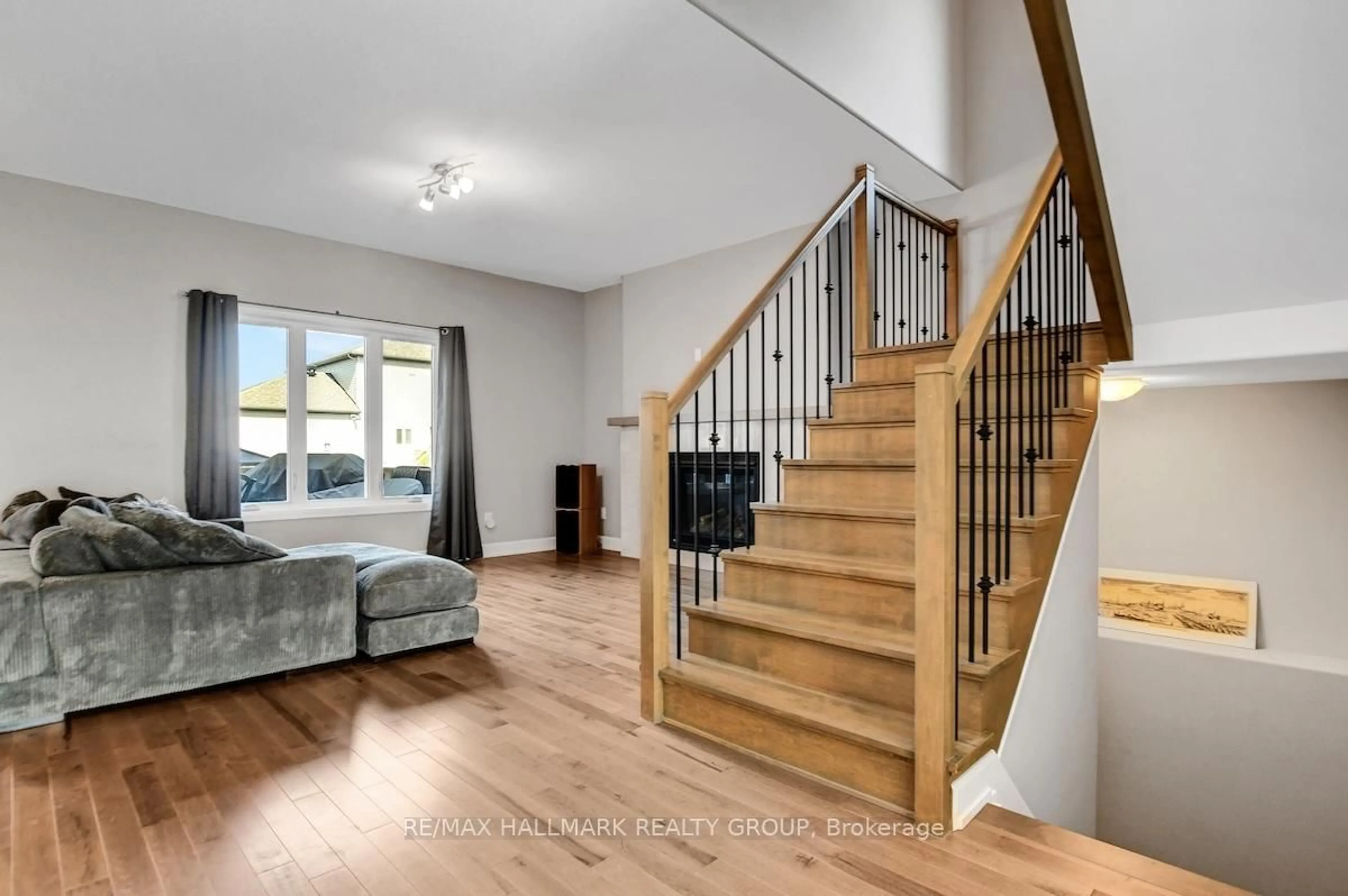 Unknown for 609 Misty St, Russell Ontario K4R 0G3