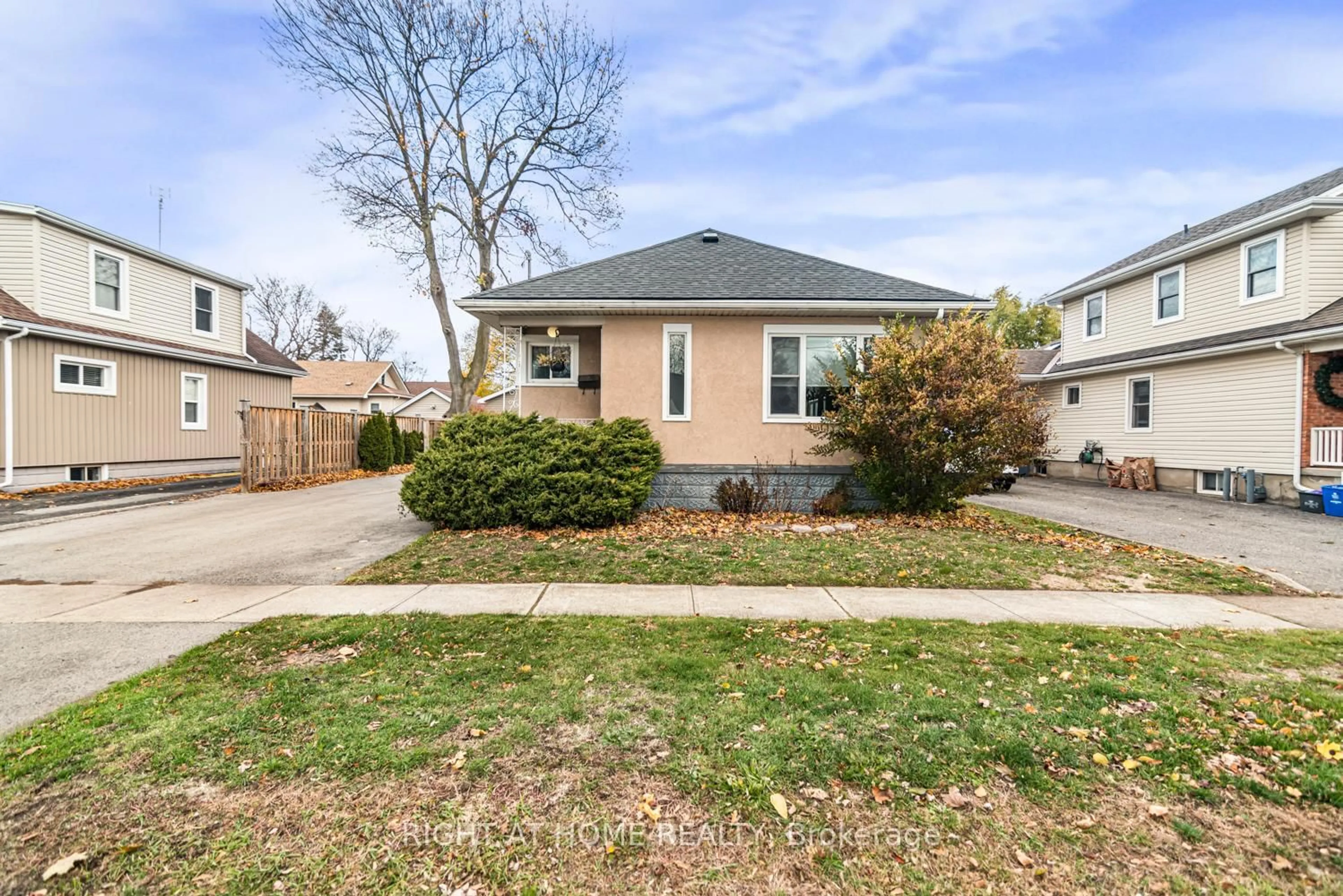 Unknown for 6385 Crawford St, Niagara Falls Ontario L2E 5Y9