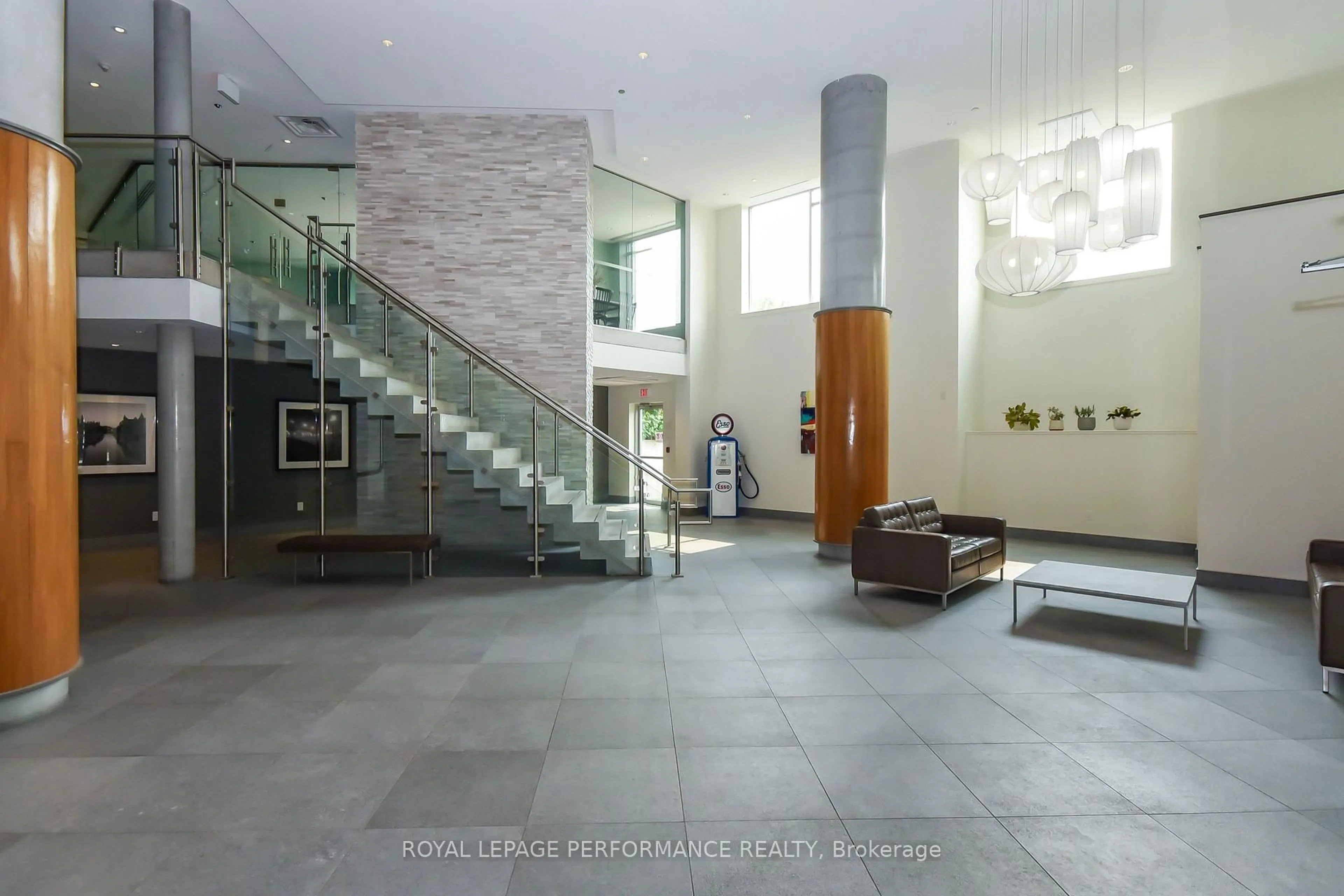 Lobby for 7 Marquette Ave #309A, Ottawa Ontario K1L 8A7
