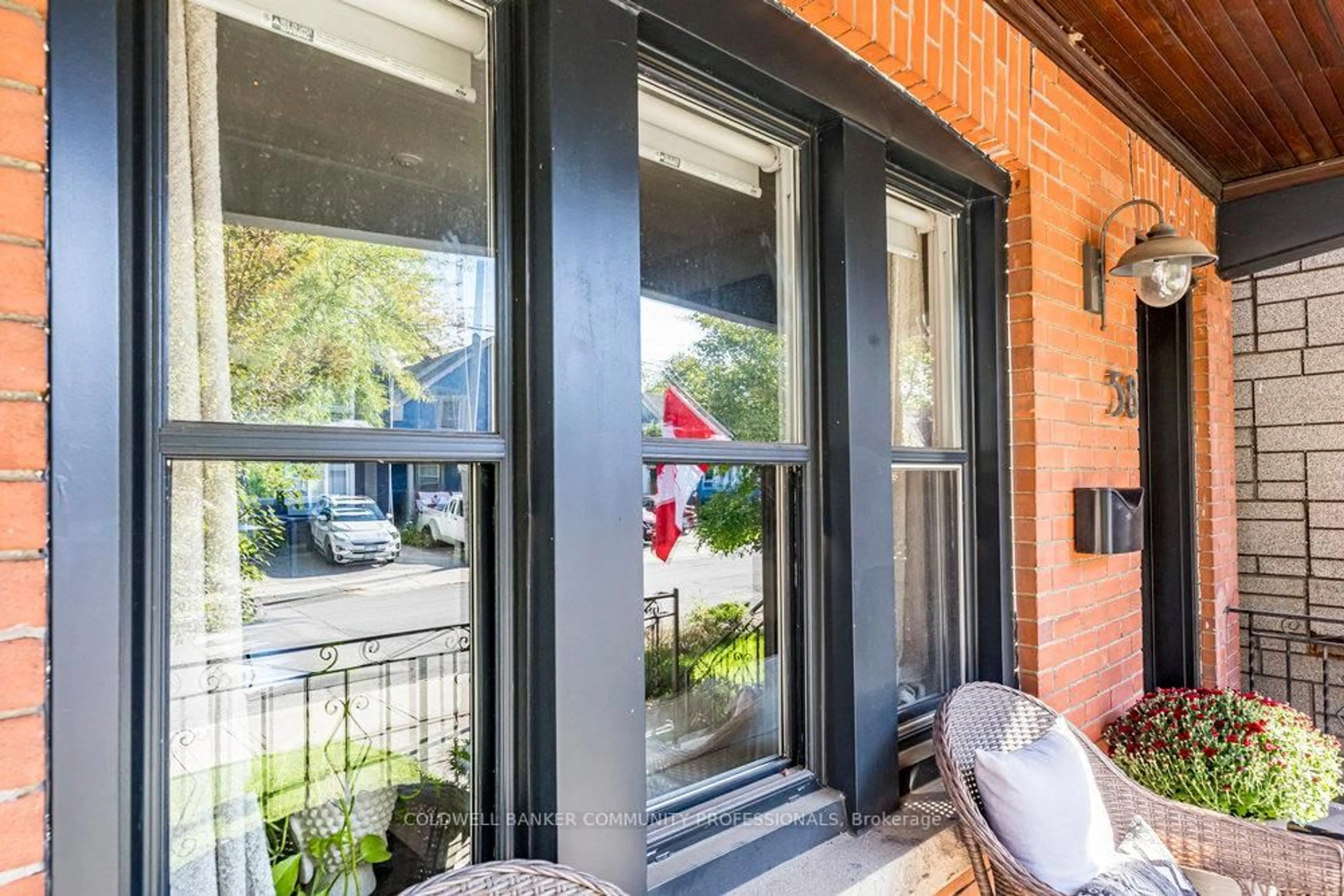 Unknown for 58 Chatham St, Hamilton Ontario L8P 2B4