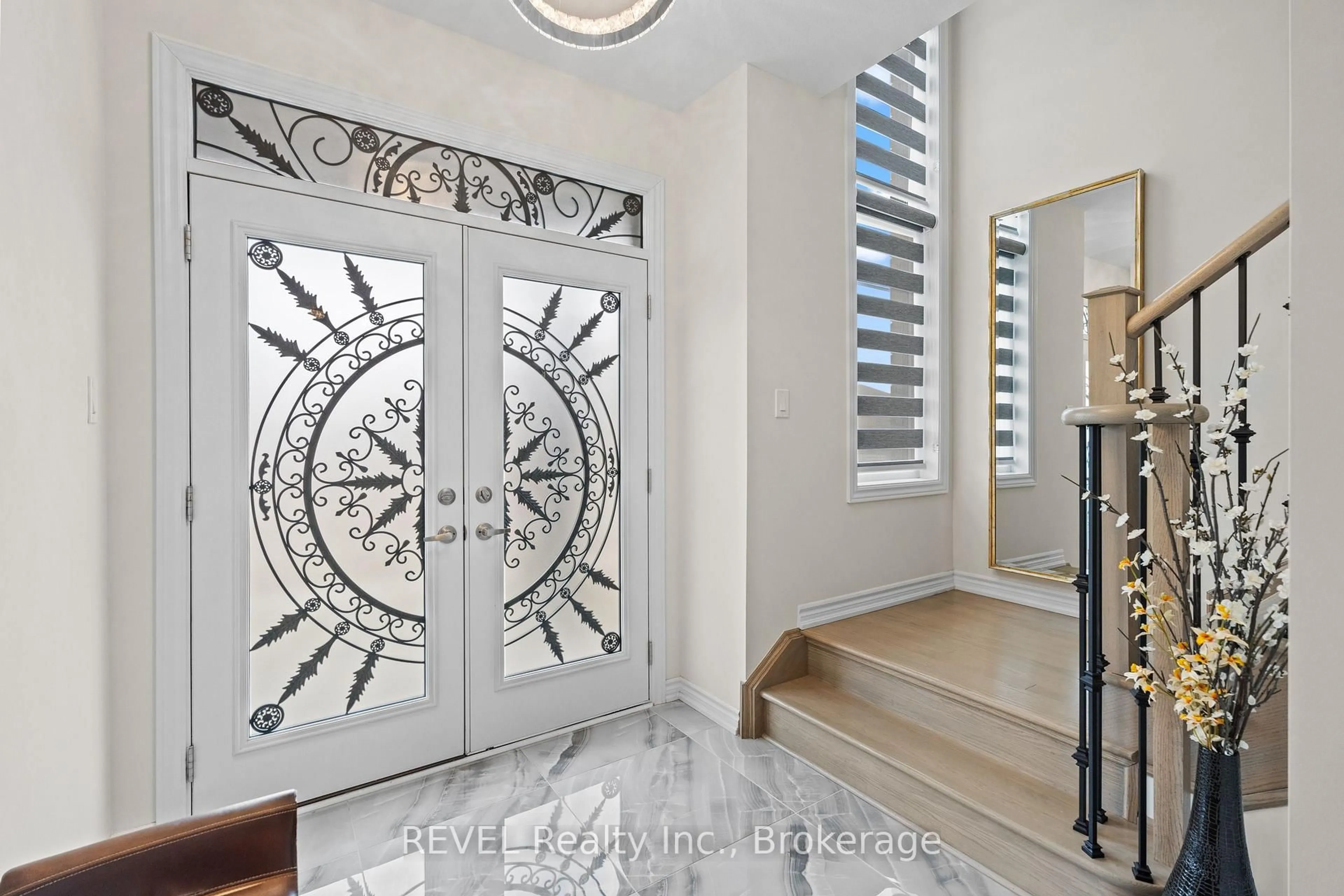 Indoor entryway for 80 Explorer Way, Thorold Ontario L2V 0K3