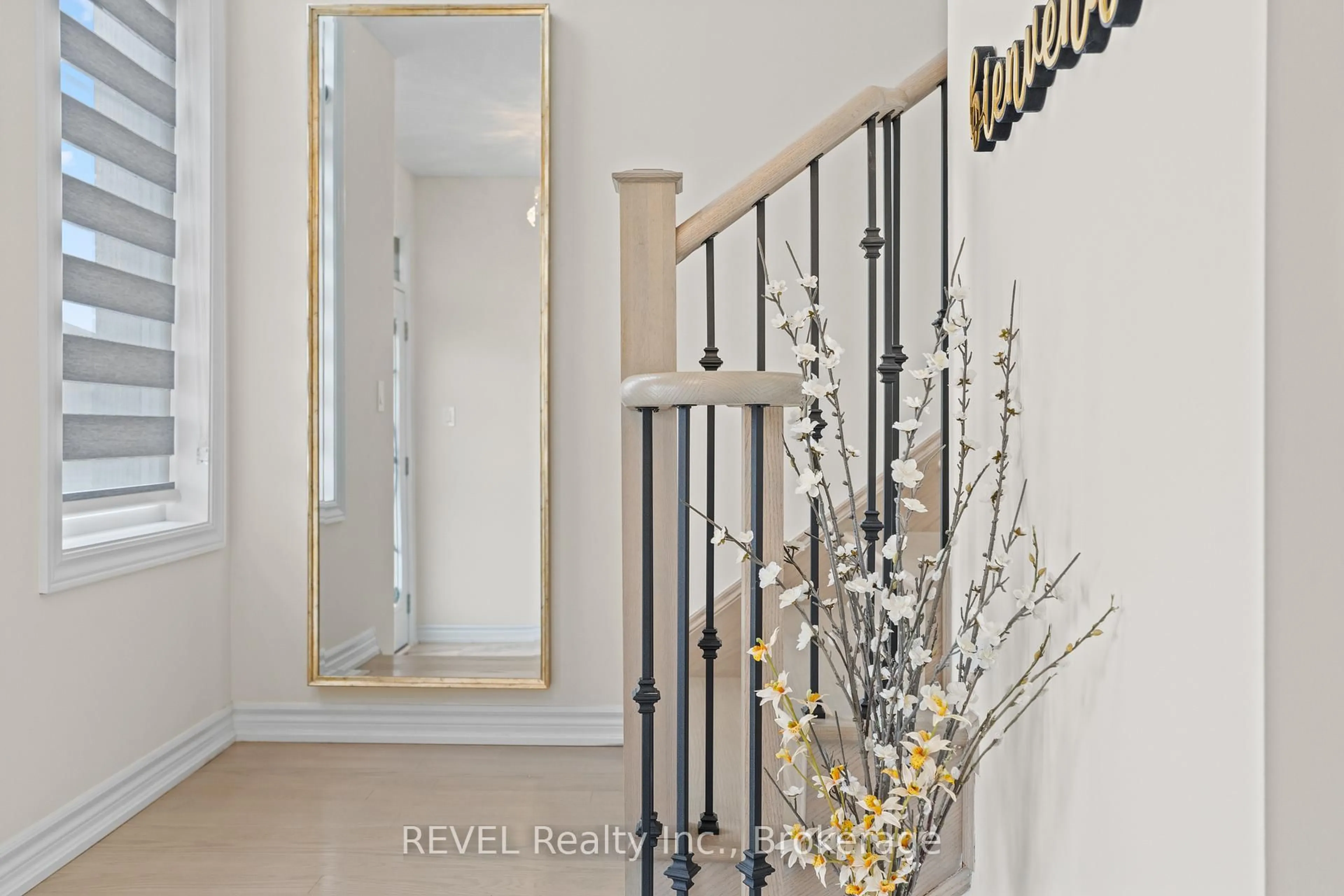 Indoor foyer for 80 Explorer Way, Thorold Ontario L2V 0K3