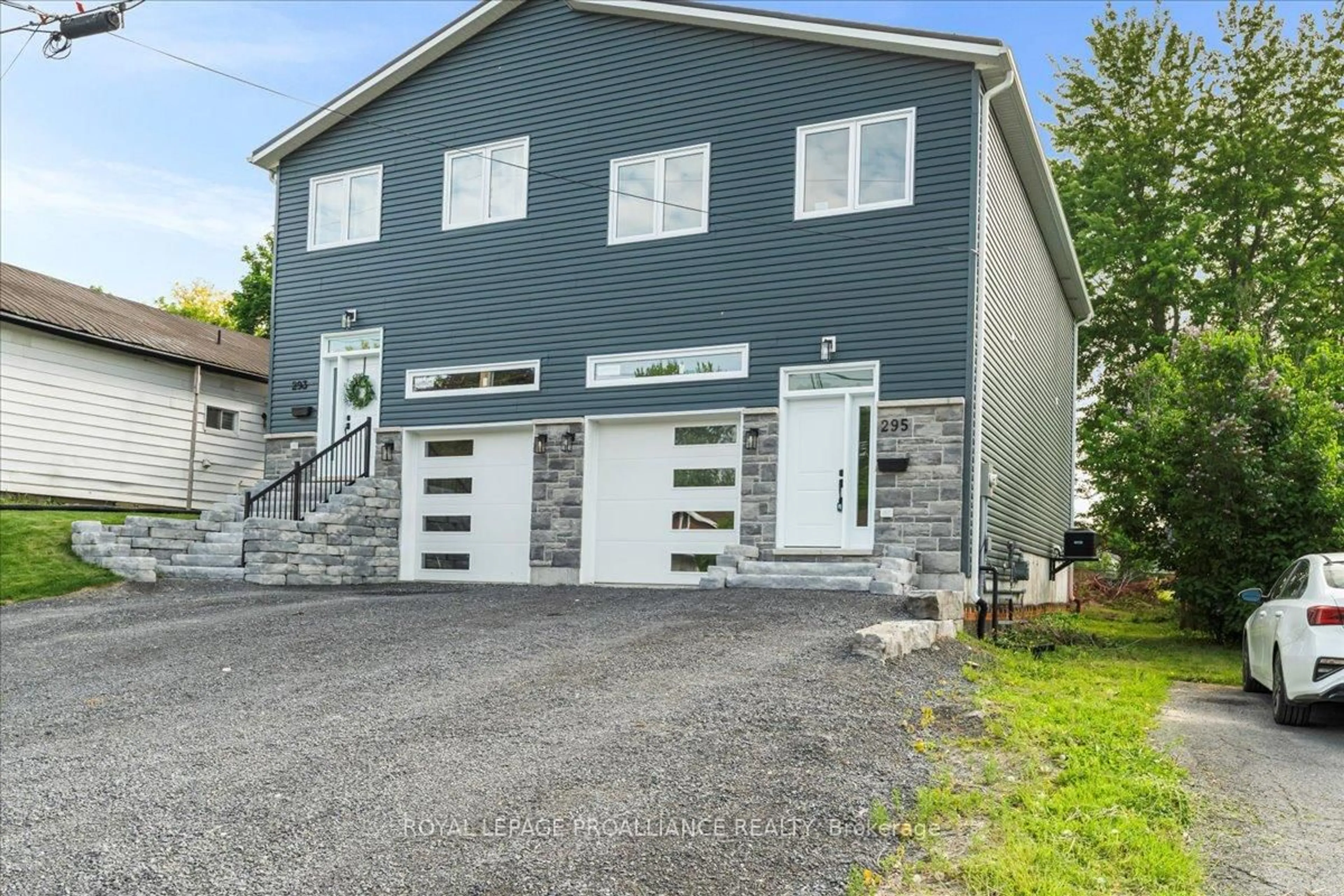 Unknown for 295 Church St, Greater Napanee Ontario K7R 1C5