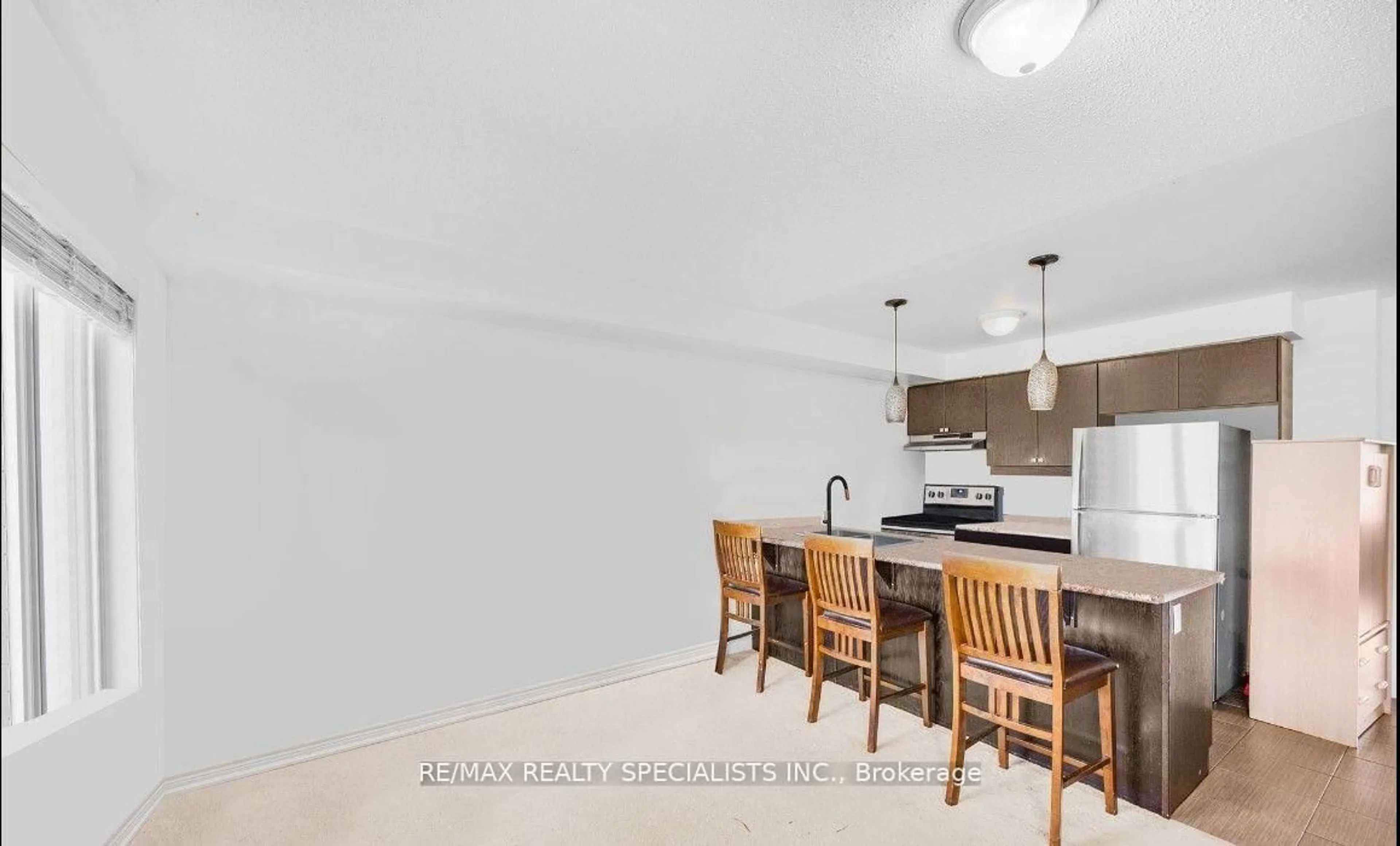 Open concept kitchen, ceramic/tile floor for 825 Cook Cres, Shelburne Ontario L0N 1S1