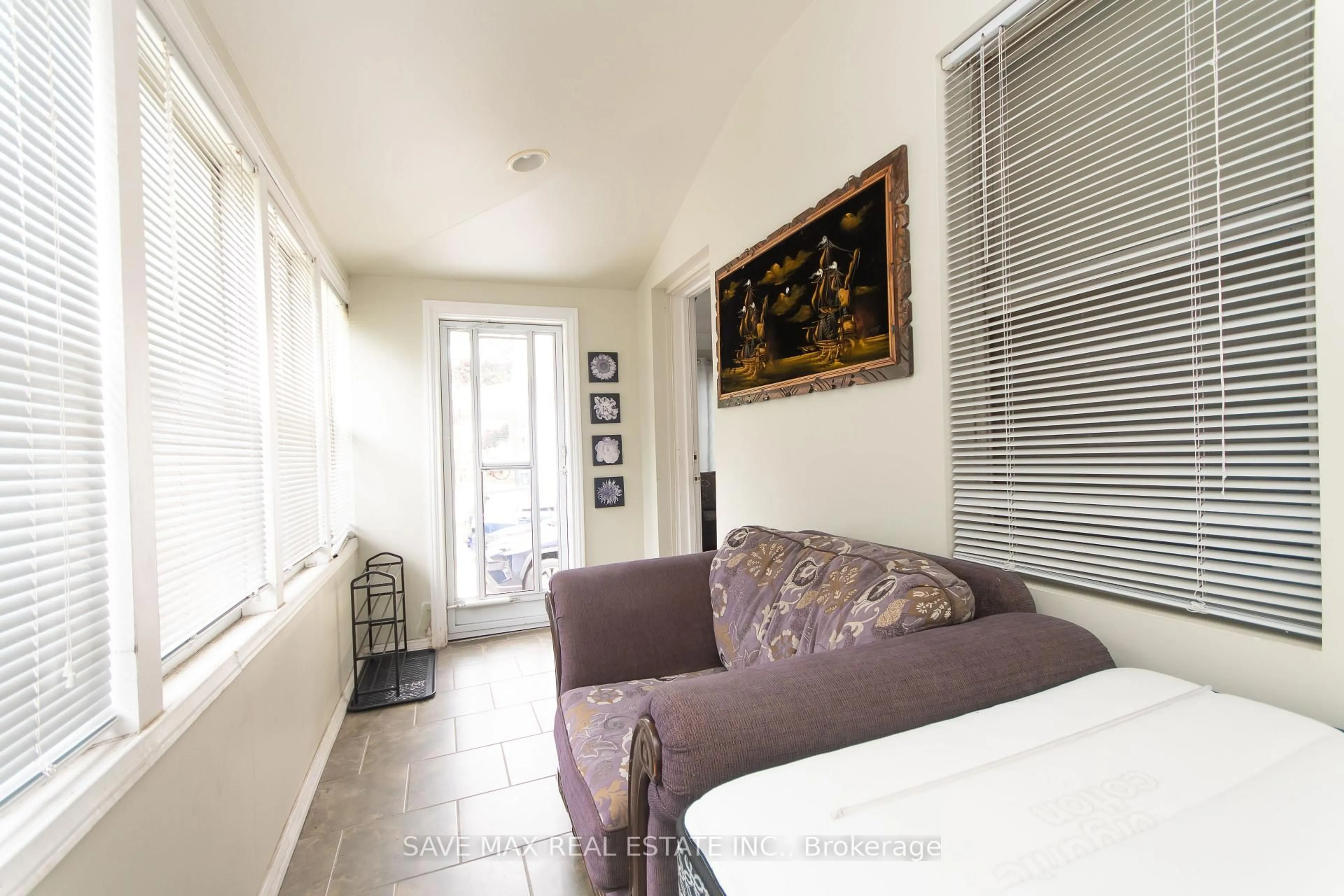 A pic of a room for 2236 Church St, Windsor Ontario N8X 1V9