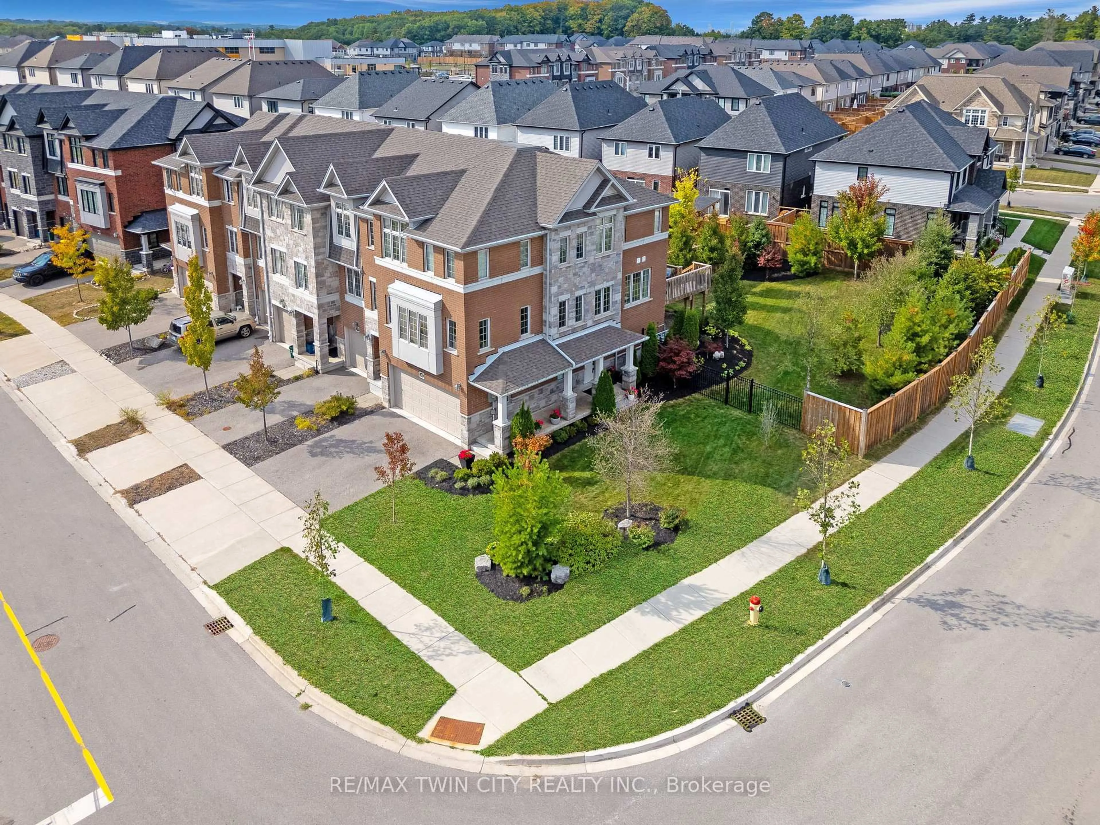 A pic from outside/outdoor area/front of a property/back of a property/a pic from drone, street for 41 Sportsman Hill St, Kitchener Ontario N2P 0J4