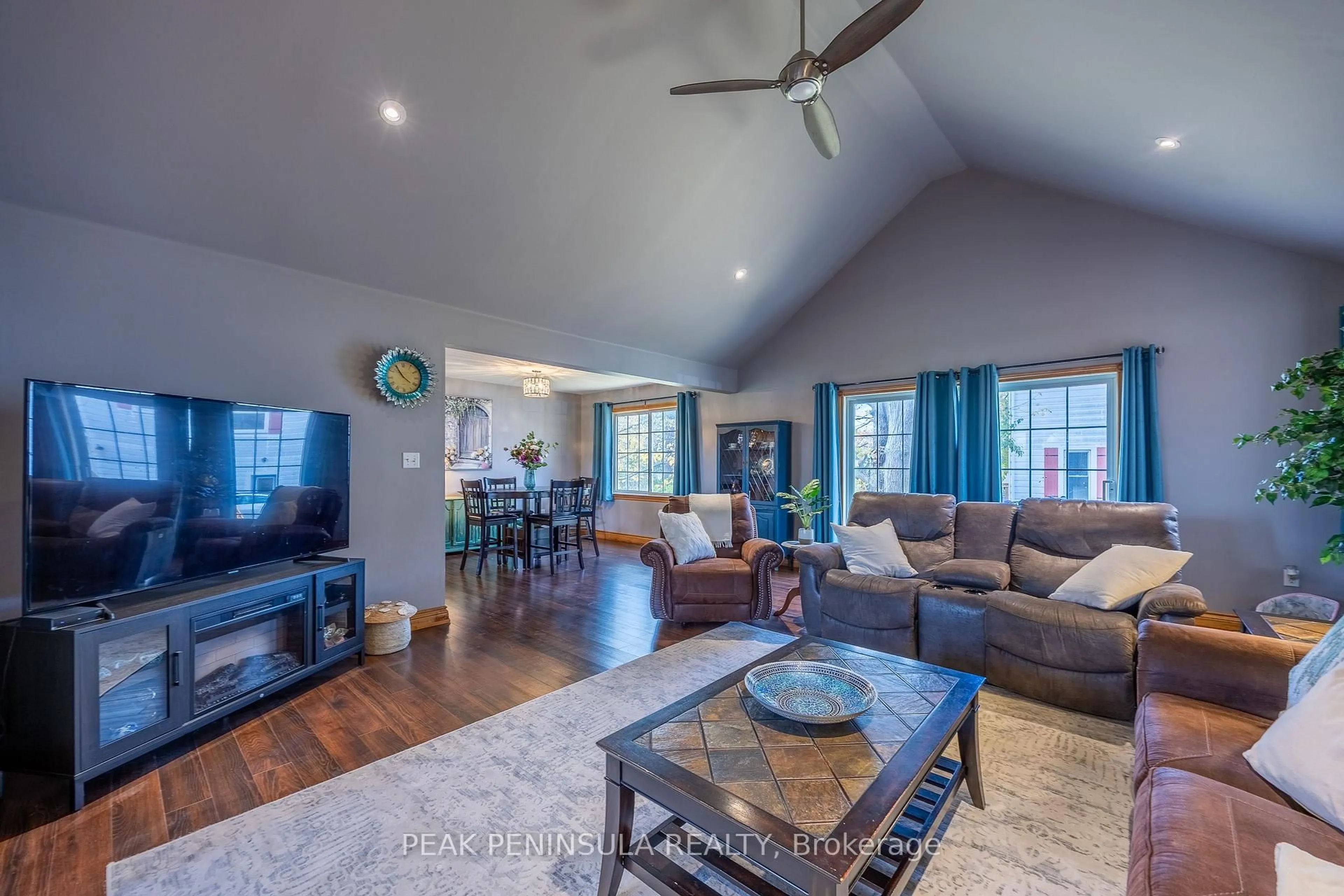 Living room with furniture, unknown for 16 Chestnut St, Norfolk Ontario N0E 1M0