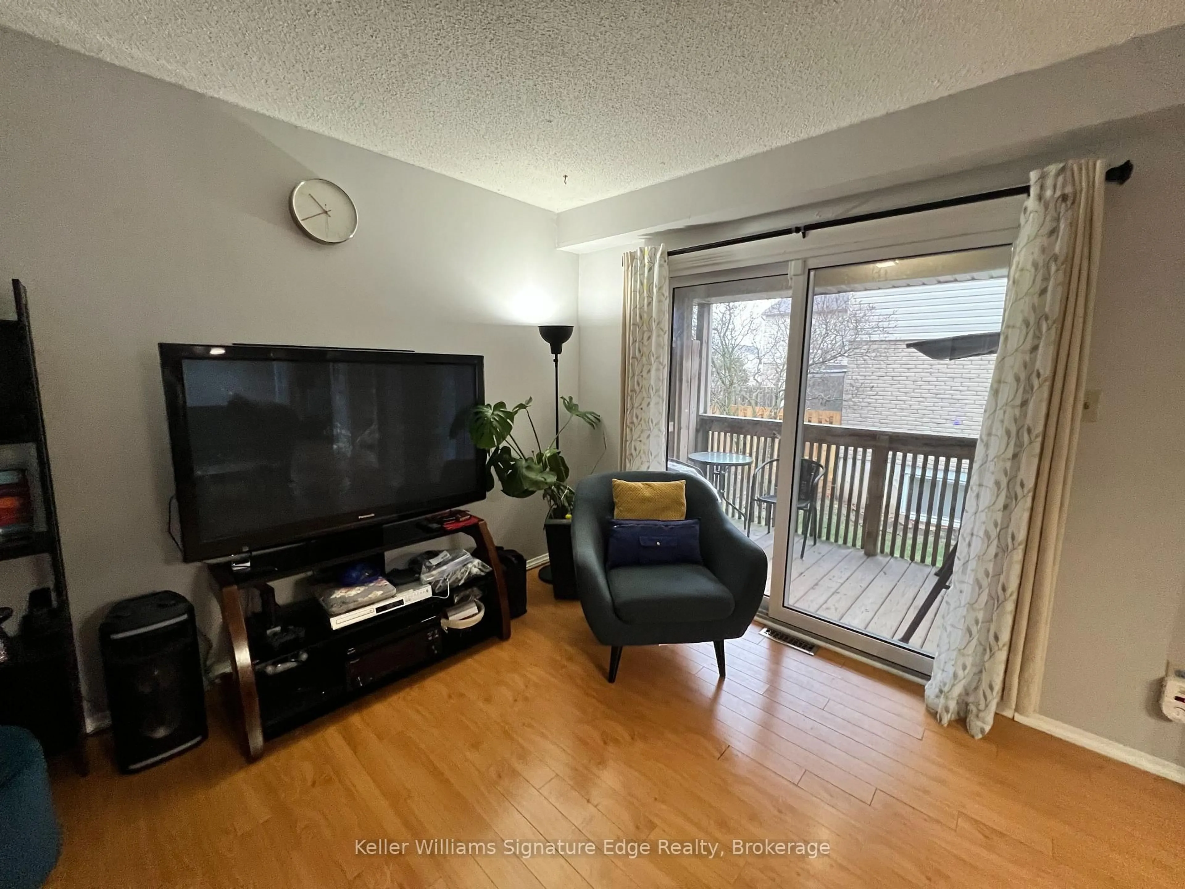 A pic of a room for 1300 Upper Ottawa St #44, Hamilton Ontario L8W 1M8