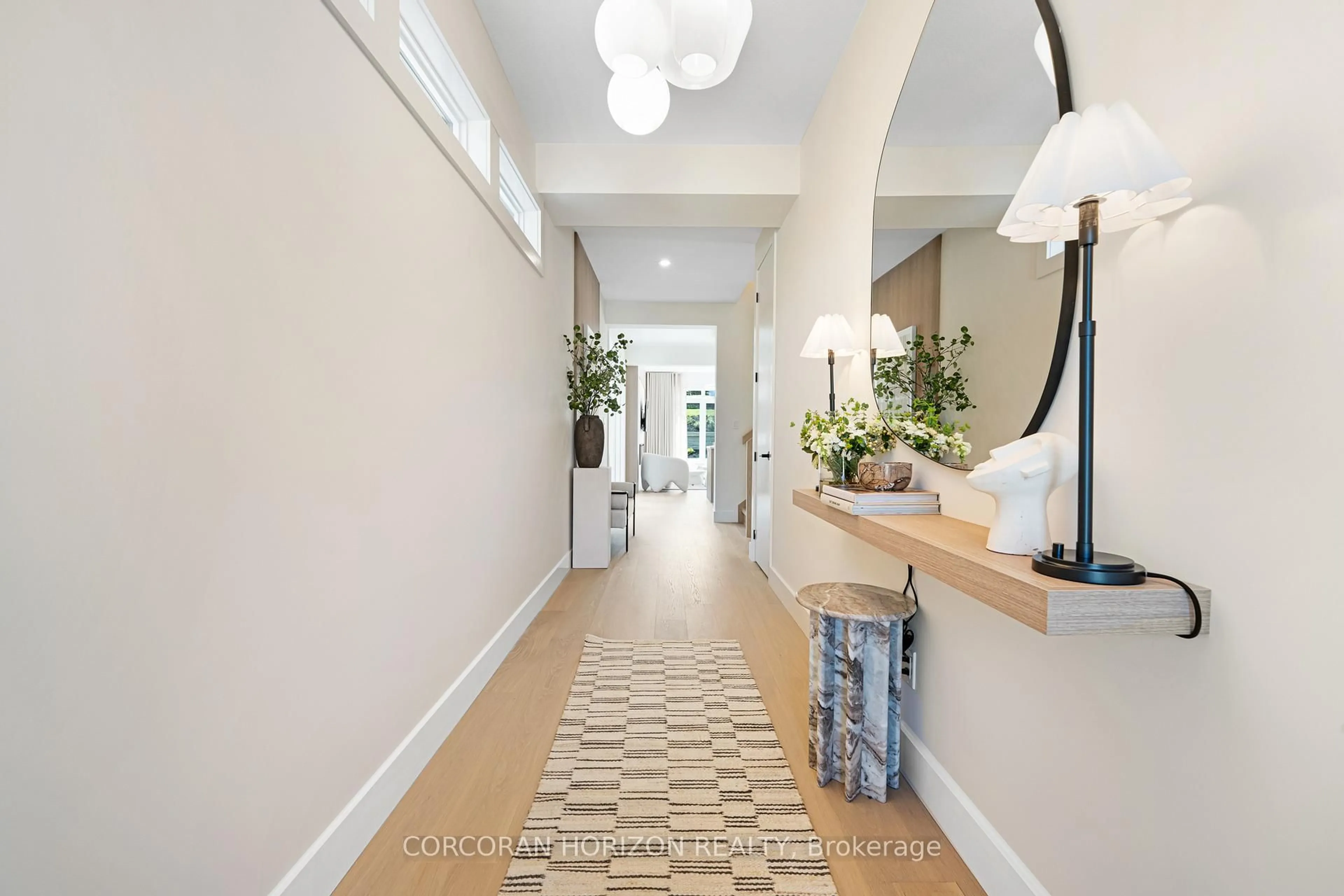 Indoor entryway for 452 WESTHAVEN St, Waterloo Ontario N2T 0A4