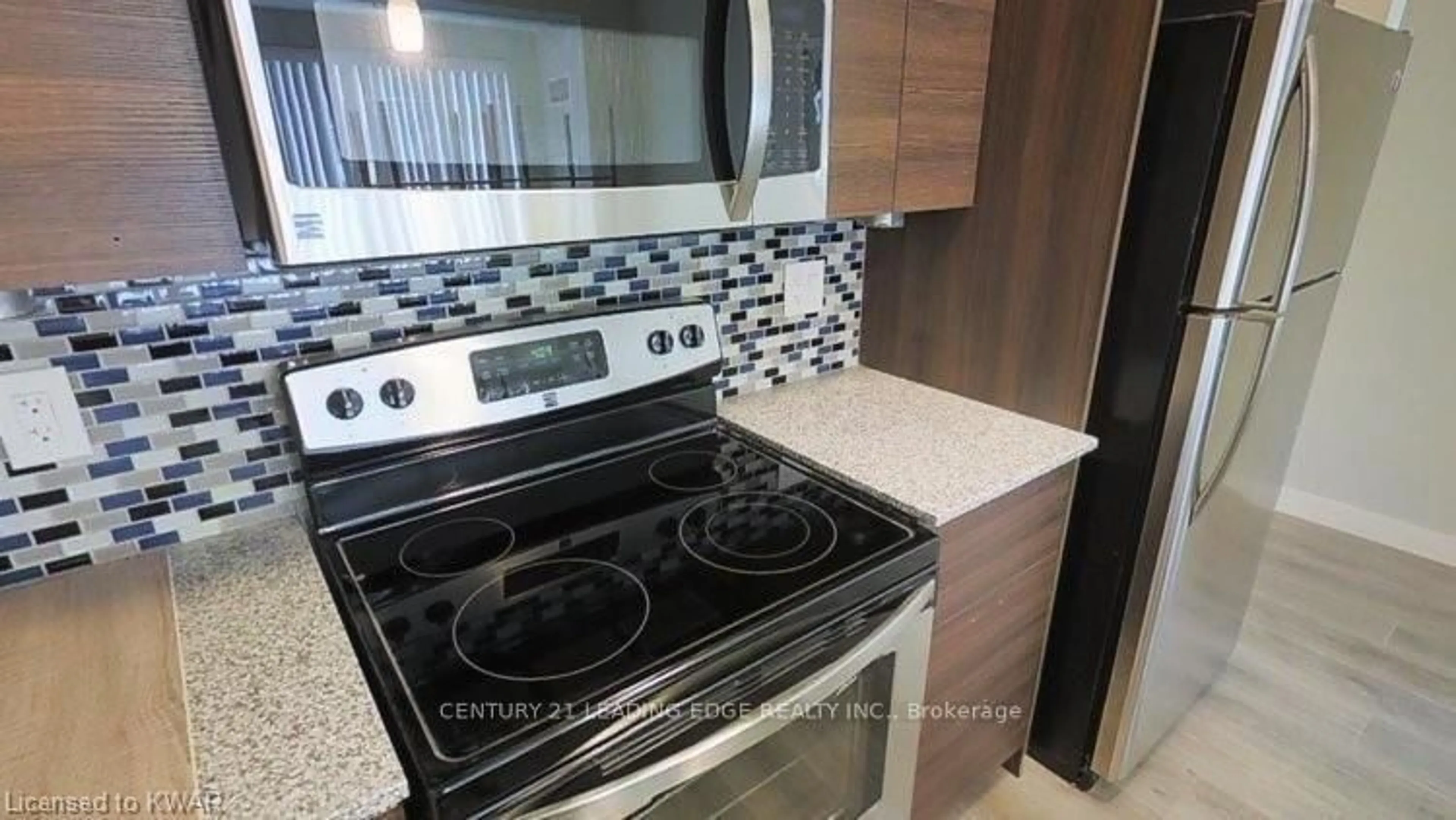 Standard kitchen, ceramic/tile floor for 318 Spruce St #910, Waterloo Ontario N2L 0E9