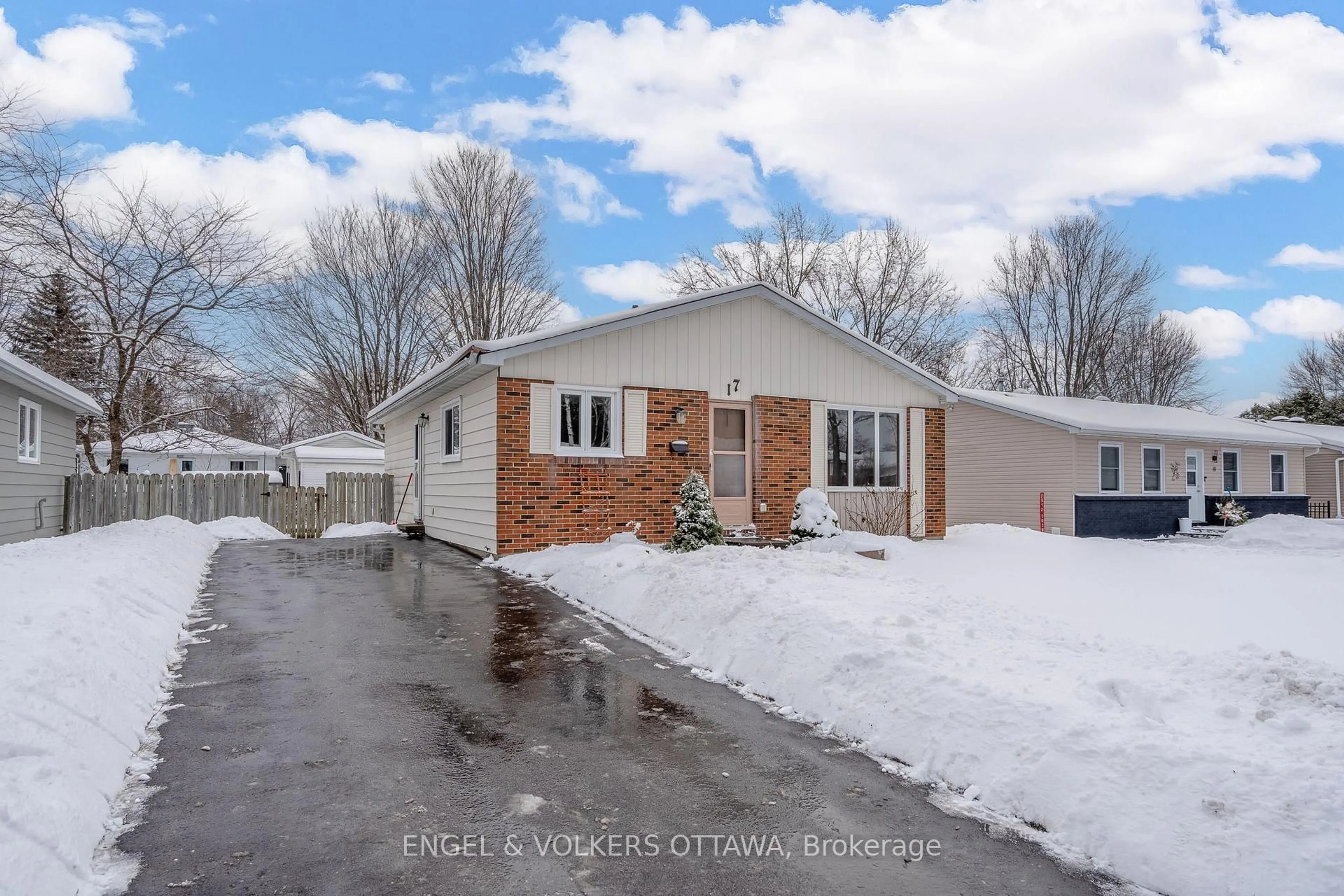 Unknown for 17 Ballantrae Way, Ottawa Ontario K2L 1N3