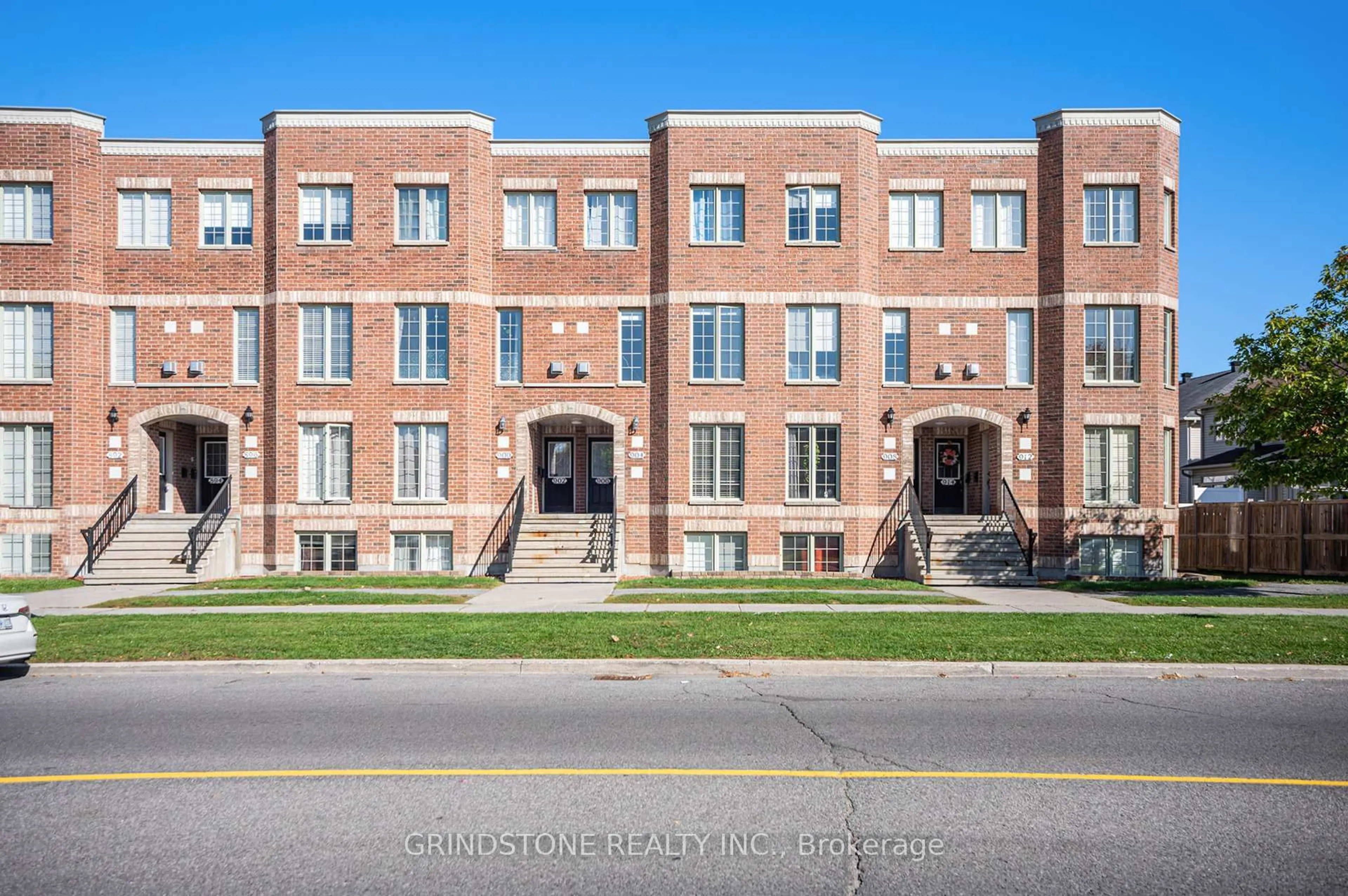 Home with brick exterior material, building for 904 Longfields Dr, Ottawa Ontario K2J 5K6