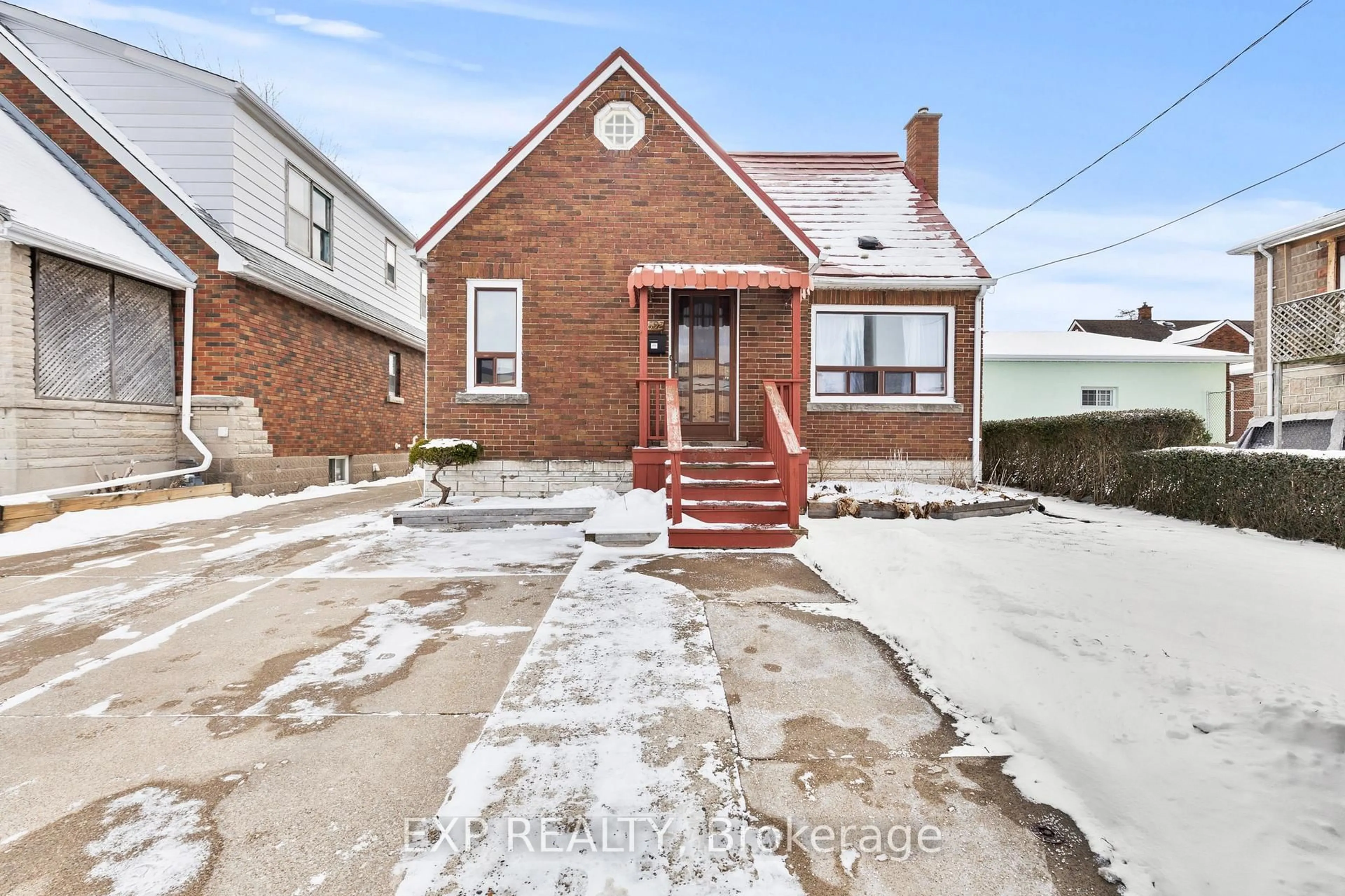 Home with brick exterior material, street for 5692 North St, Niagara Falls Ontario L2G 1J5
