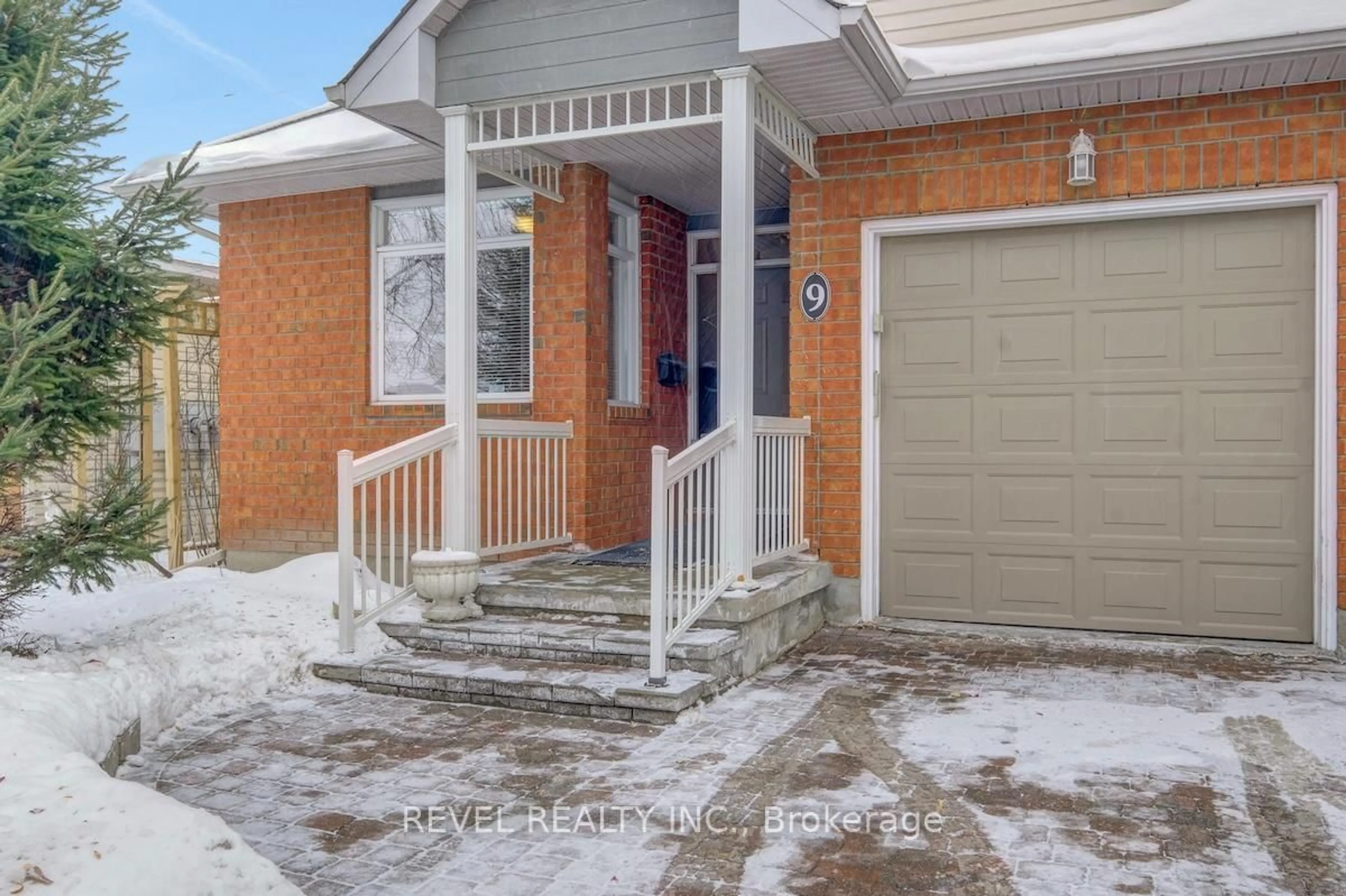 Home with brick exterior material, street for 1240 Kilborn Pl #9, Ottawa Ontario K1H 1B4