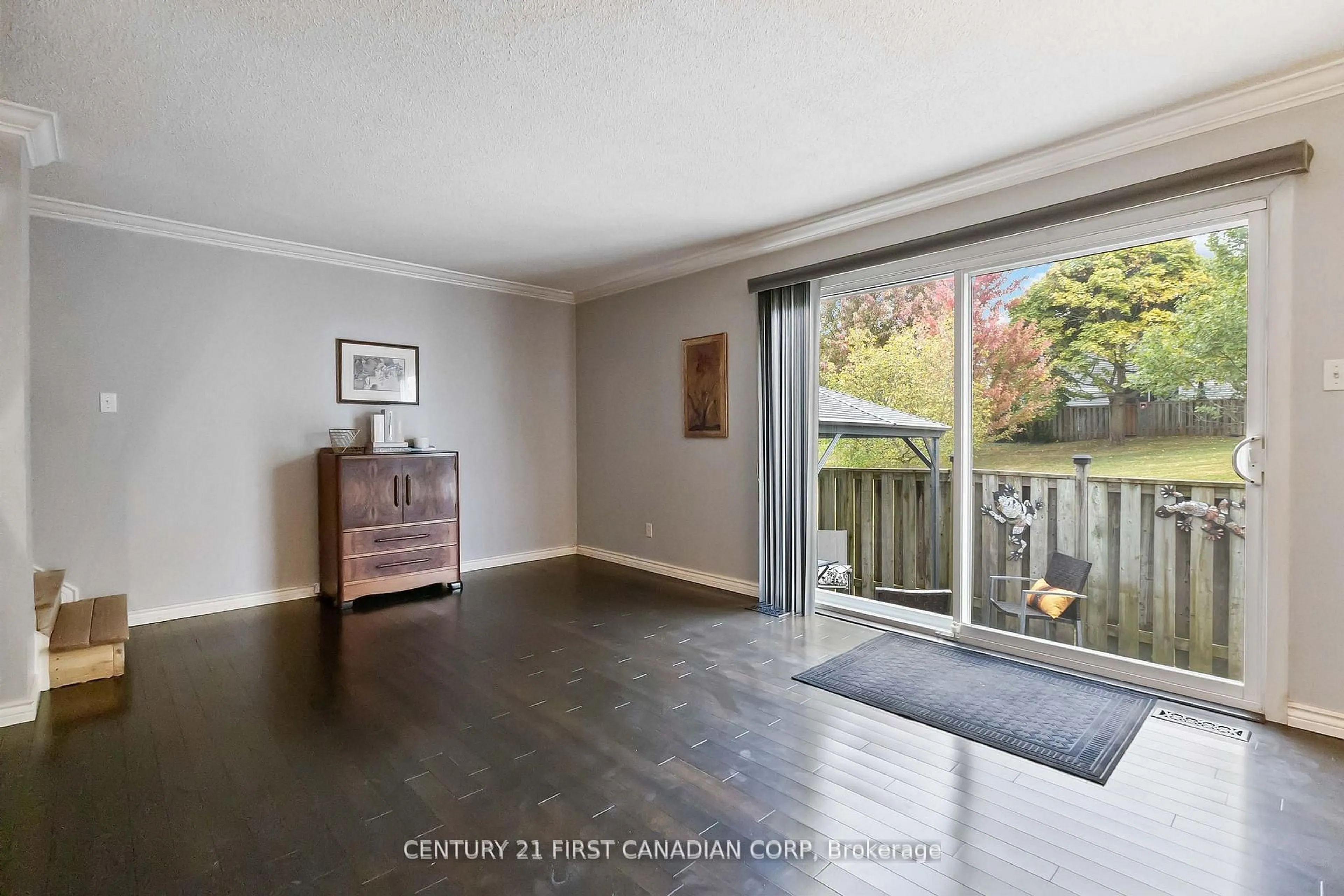 Unknown for 120 Centre St #85, London South Ontario N6J 4X4