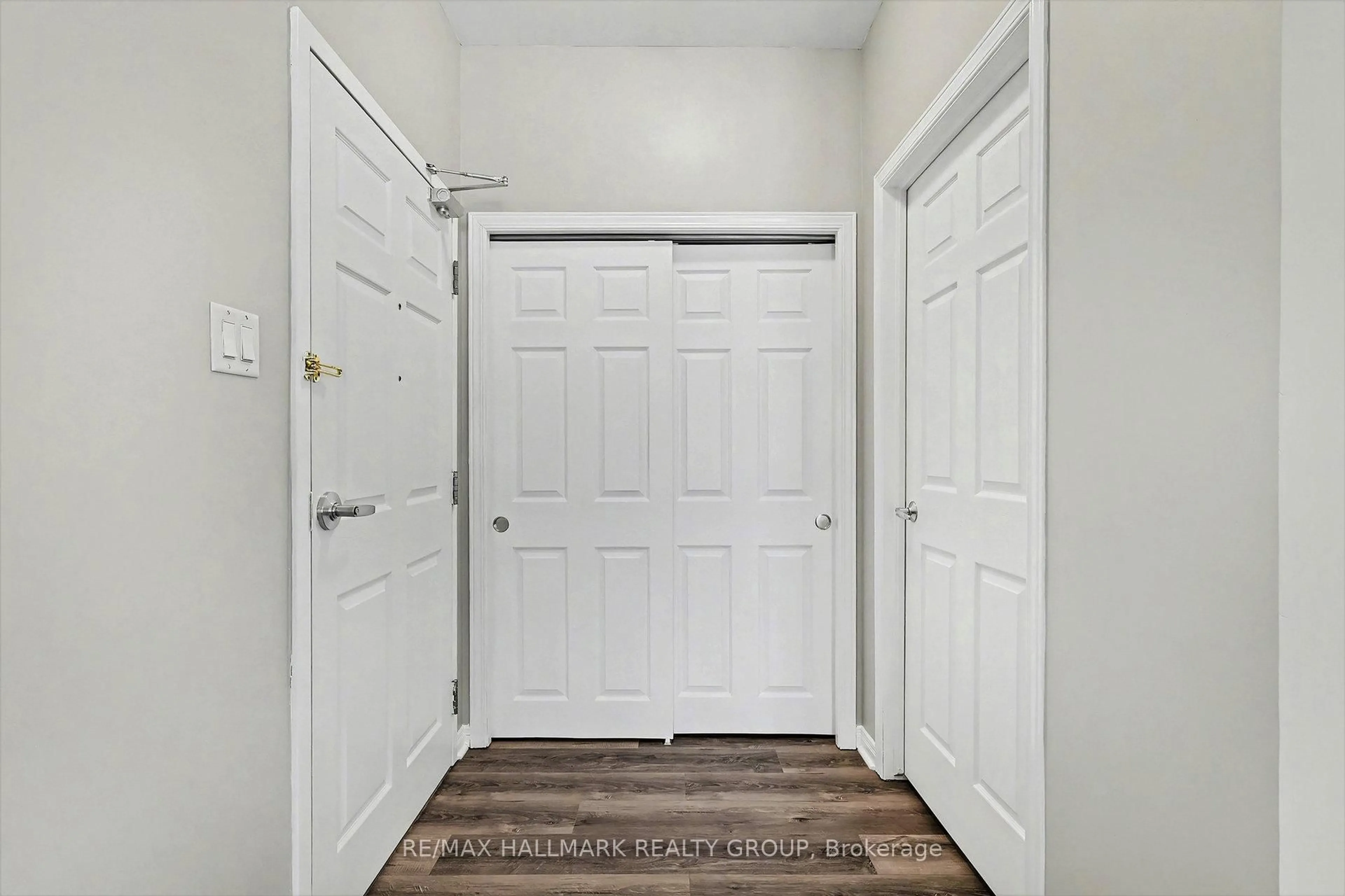 Indoor entryway for 1026 Laurier St #208, Clarence-Rockland Ontario K4K 1V6