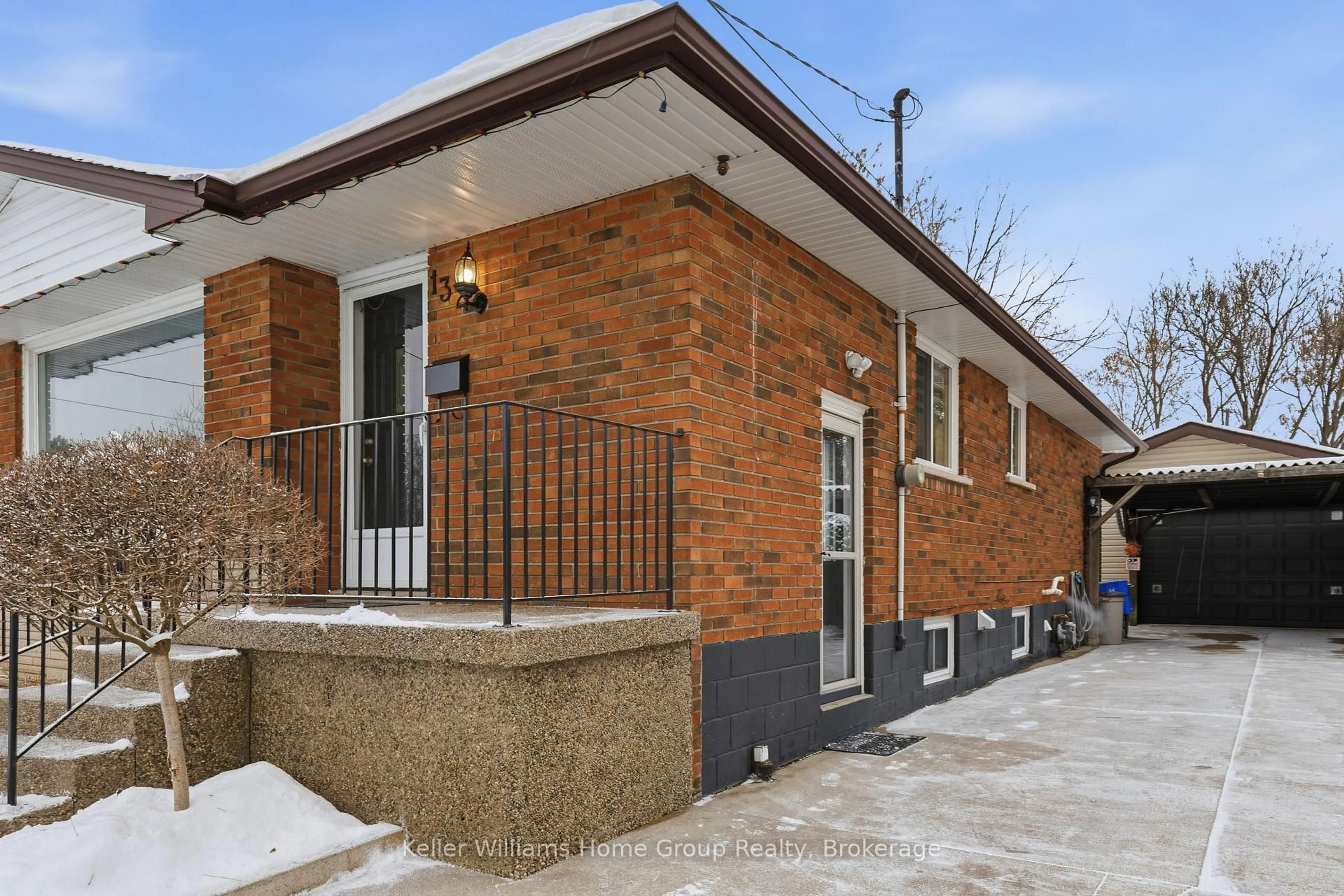Home with brick exterior material, street for 132 June St, Hamilton Ontario L9A 2R9