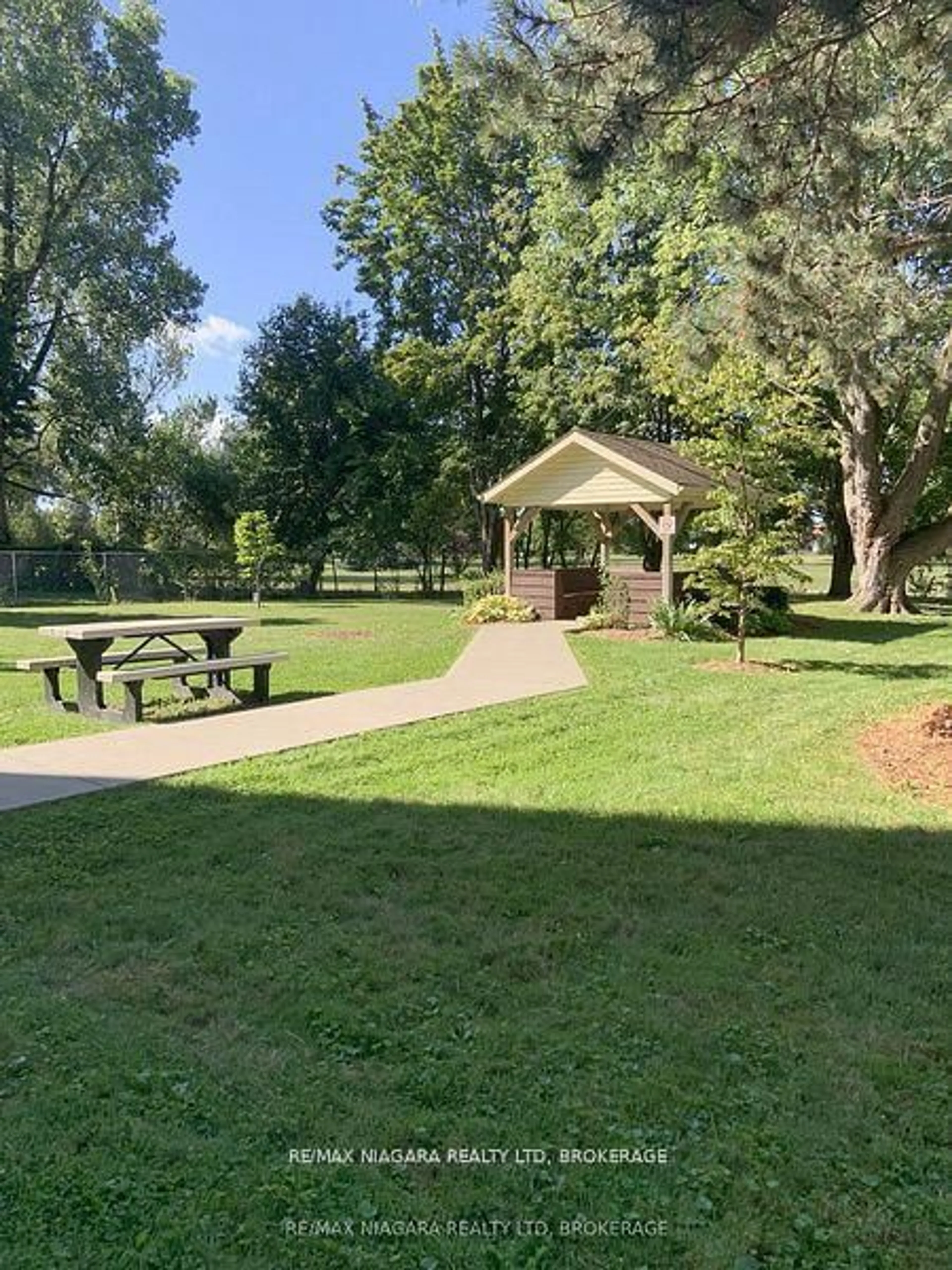 Patio, unknown for 365 Geneva St #609, St. Catharines Ontario L2N 5S7