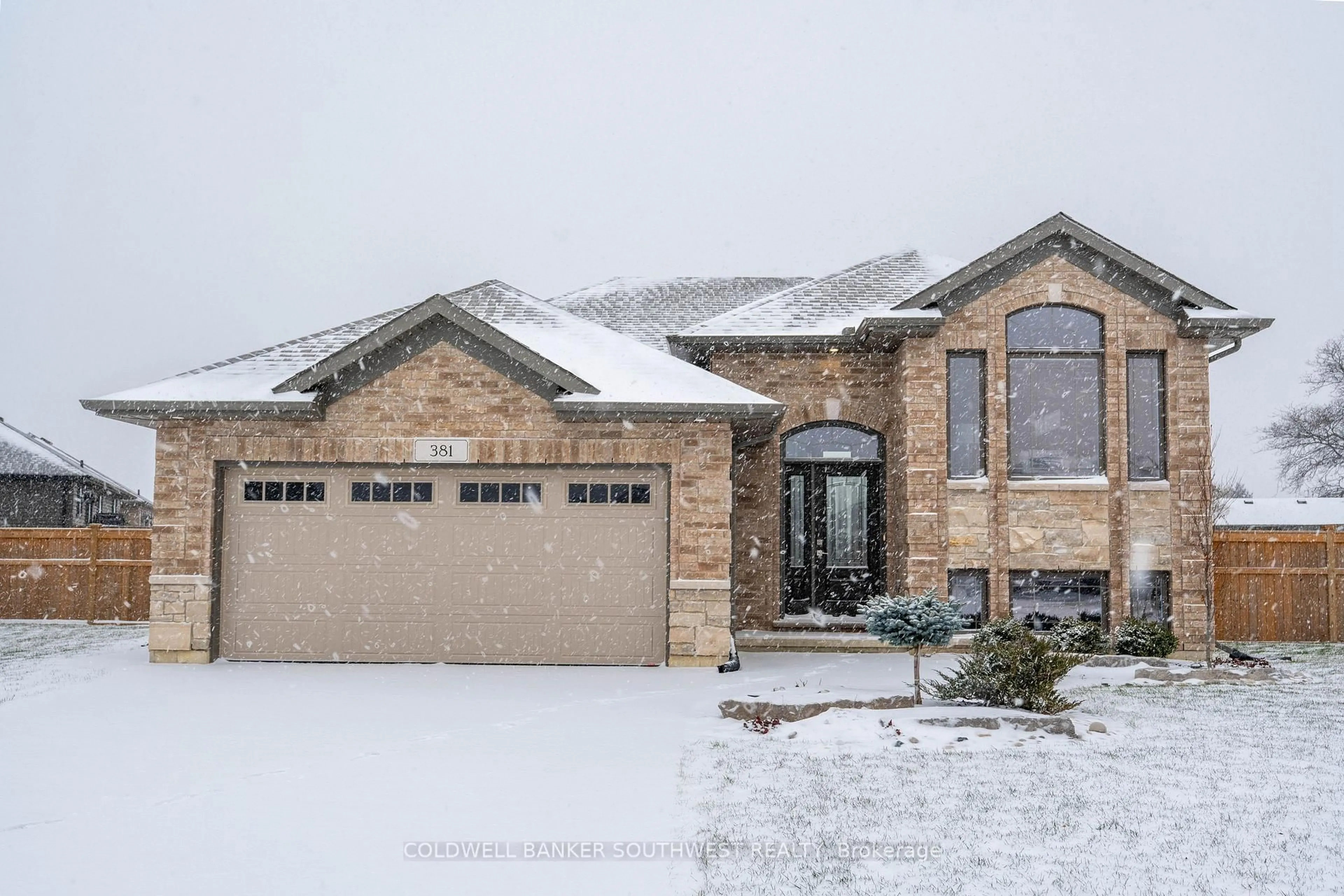 Home with brick exterior material, street for 381 Post Crt, St. Clair Ontario N0N 1G0