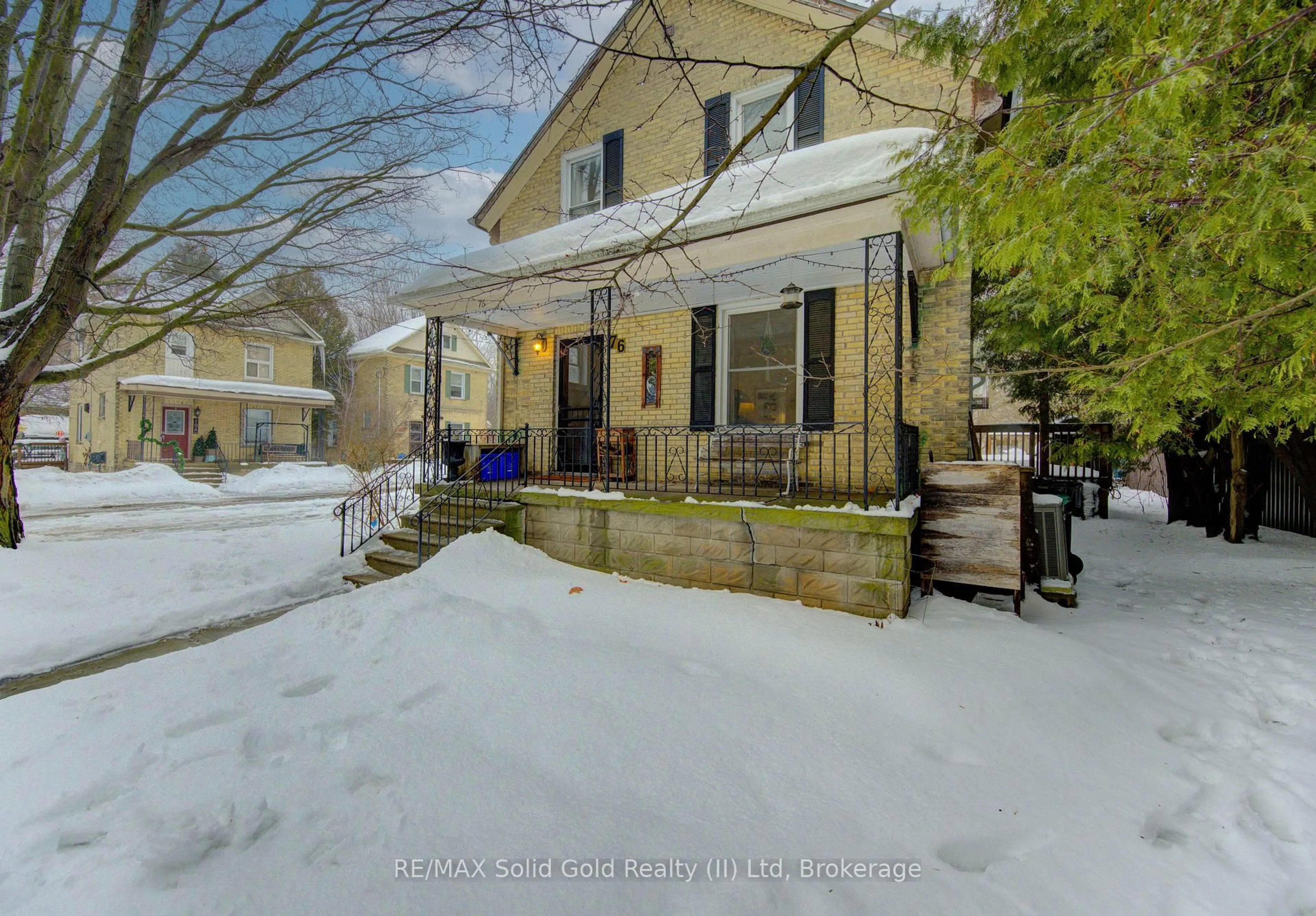 A pic from outside/outdoor area/front of a property/back of a property/a pic from drone, street for 76 Grace St, Wilmot Ontario N3A 1B6