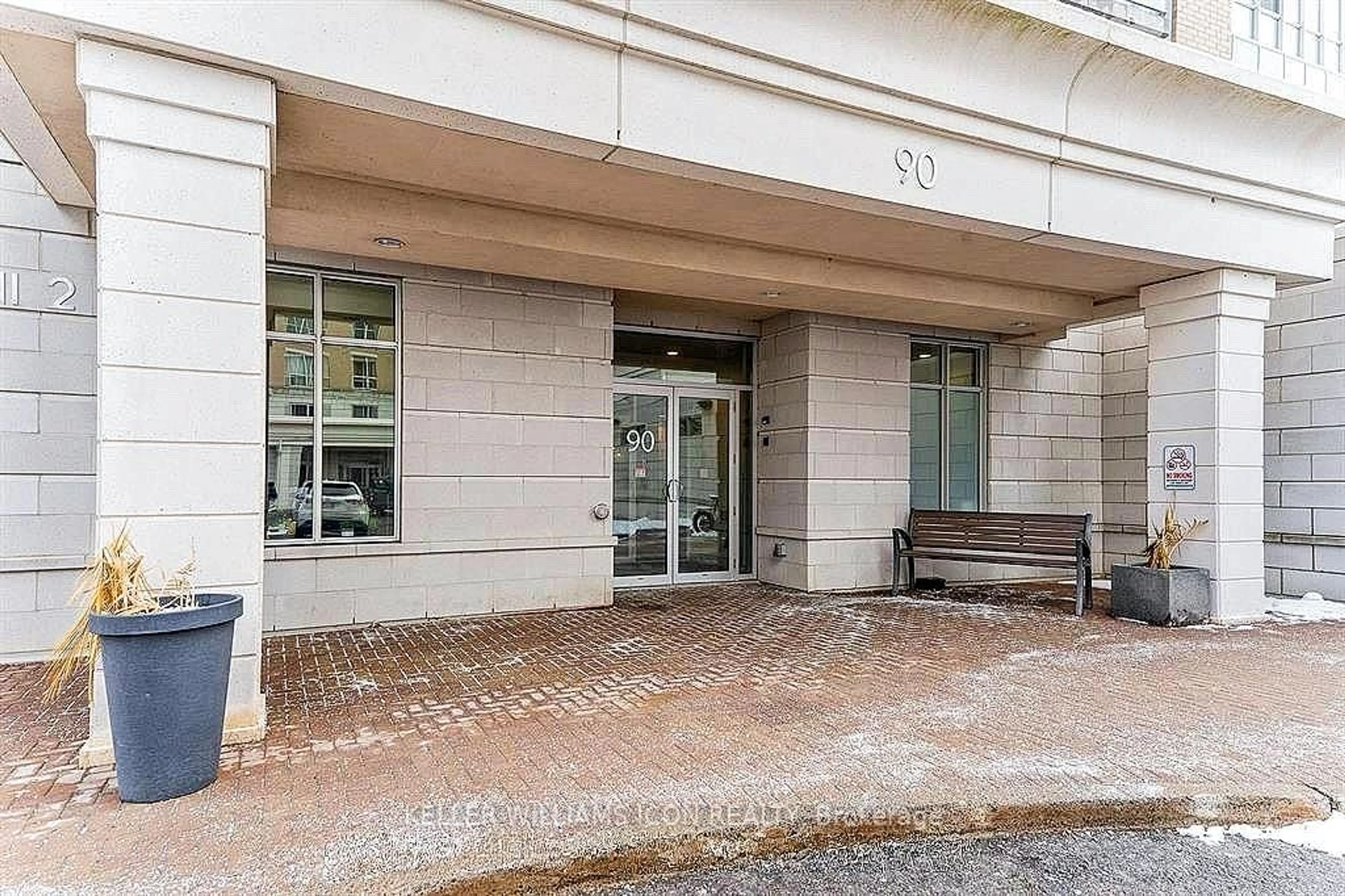 Unknown for 90 Landry St #801, Ottawa Ontario K1L 0A9