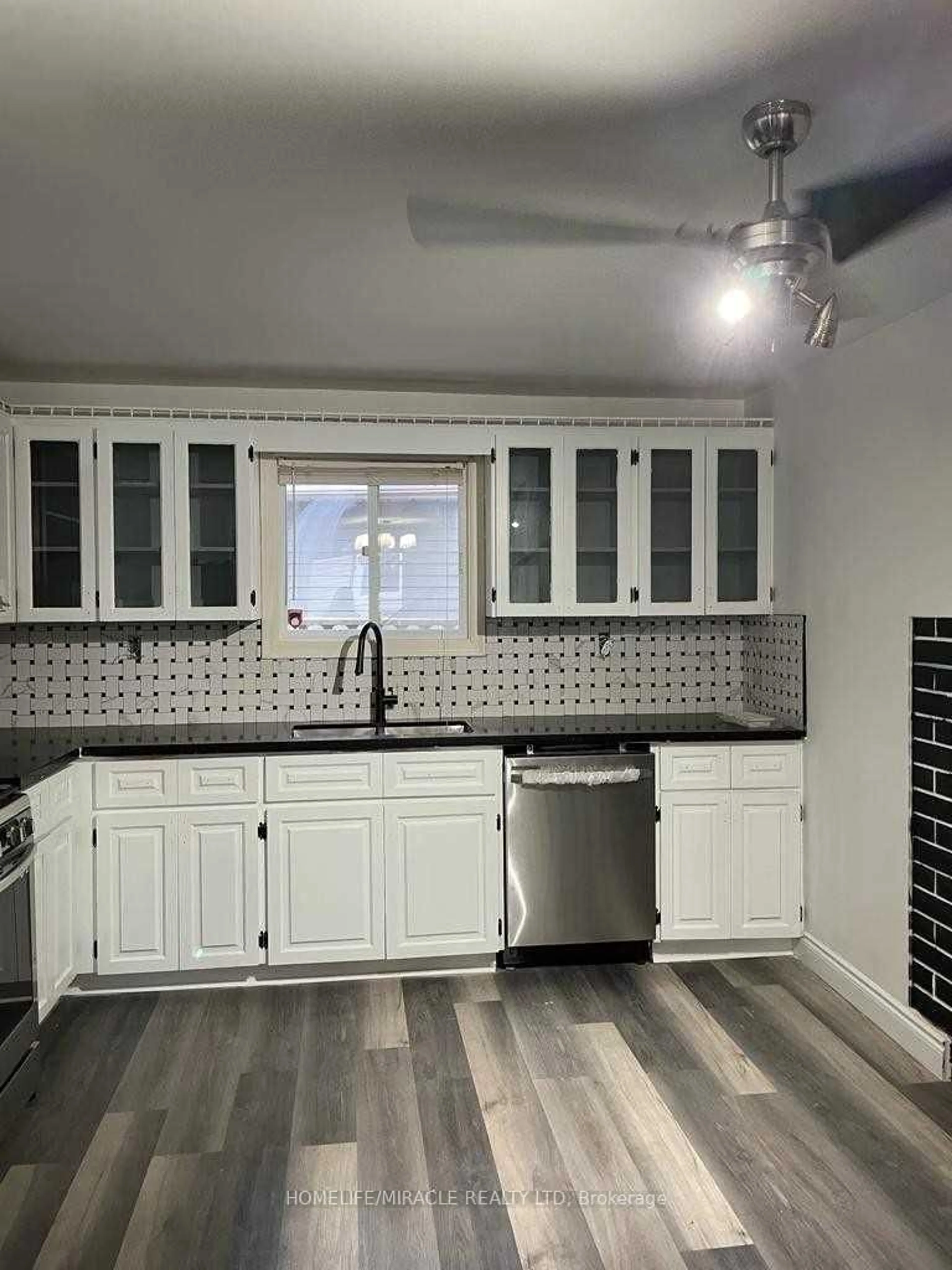 Open concept kitchen, ceramic/tile floor for 261 Country Hill Dr, Kitchener Ontario N2E 2C1