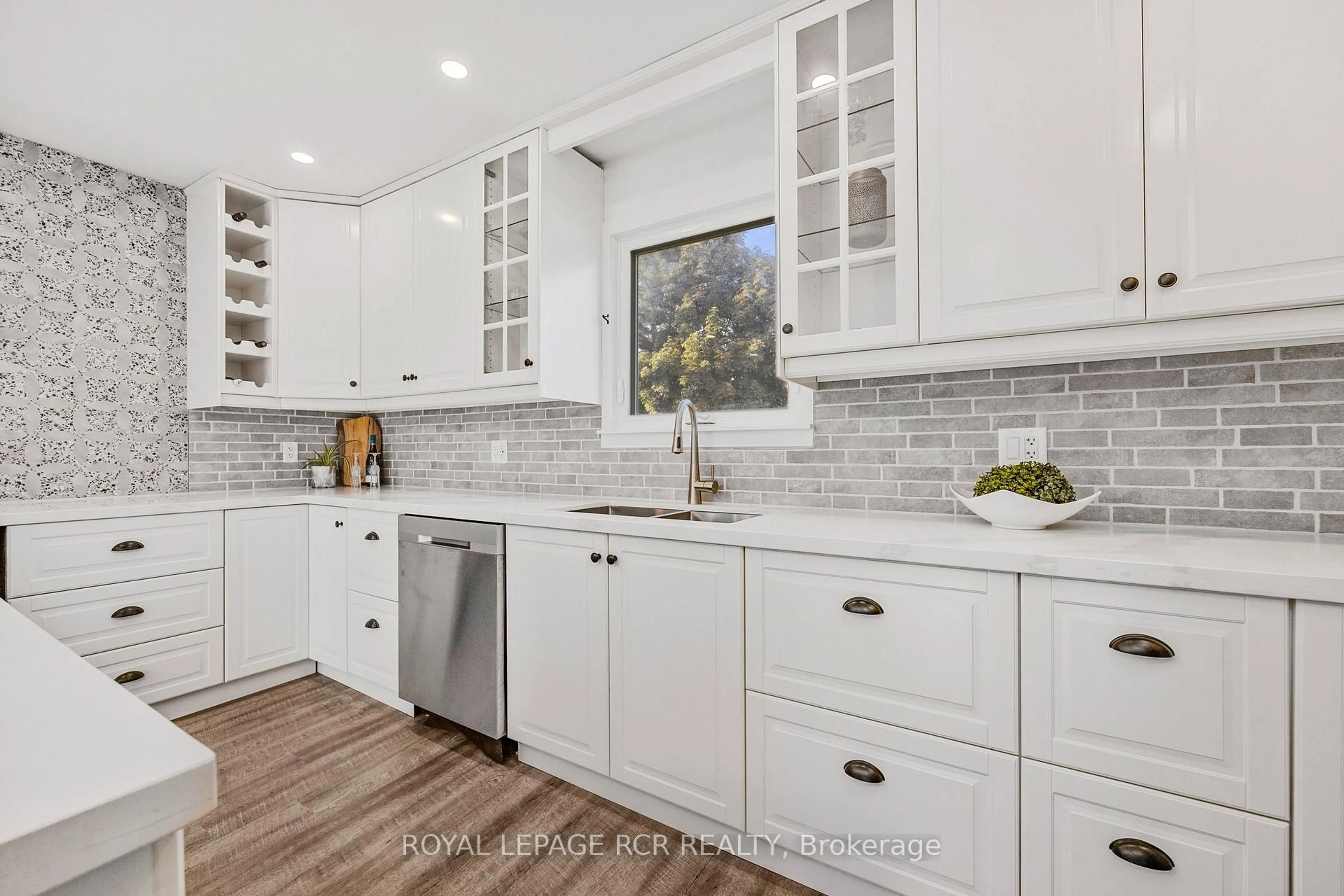 Contemporary kitchen, ceramic/tile floor for 50 Leeson St, East Luther Grand Valley Ontario L9W 5S5