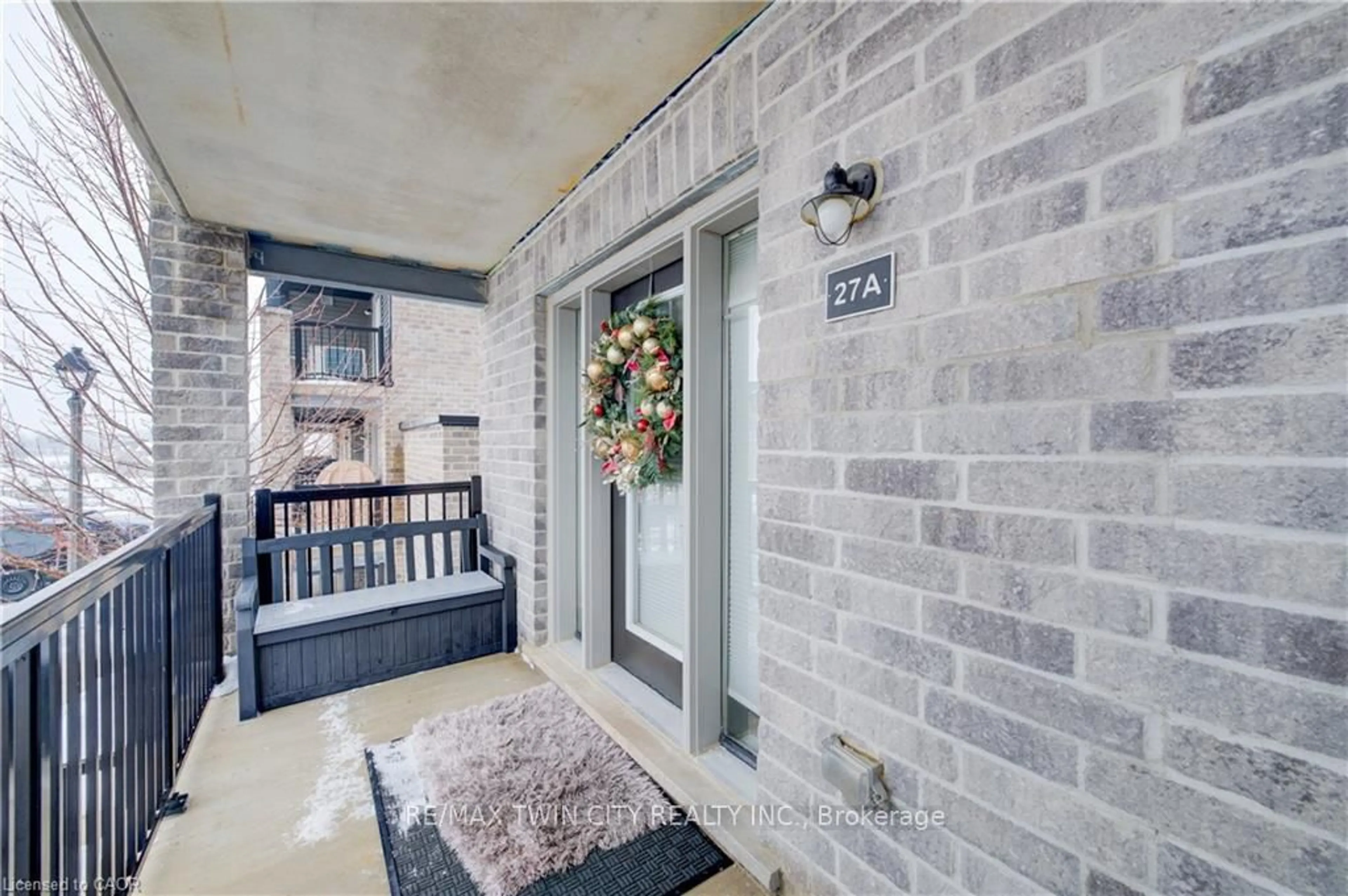 Indoor entryway for 1989 OTTAWA St #27A, Kitchener Ontario N2E 0G7