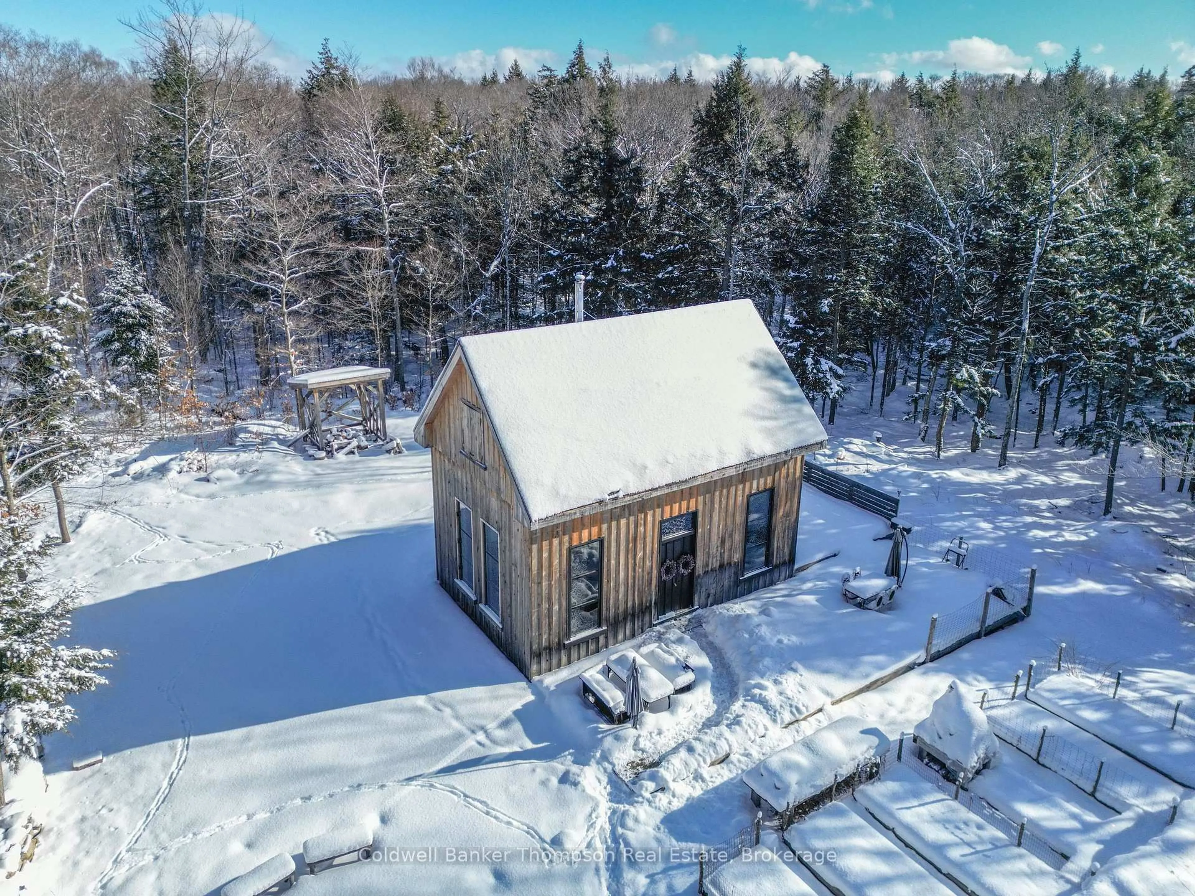 A pic from outside/outdoor area/front of a property/back of a property/a pic from drone, building for 2825 Midlothian Rd, Ryerson Ontario P0A 1C0