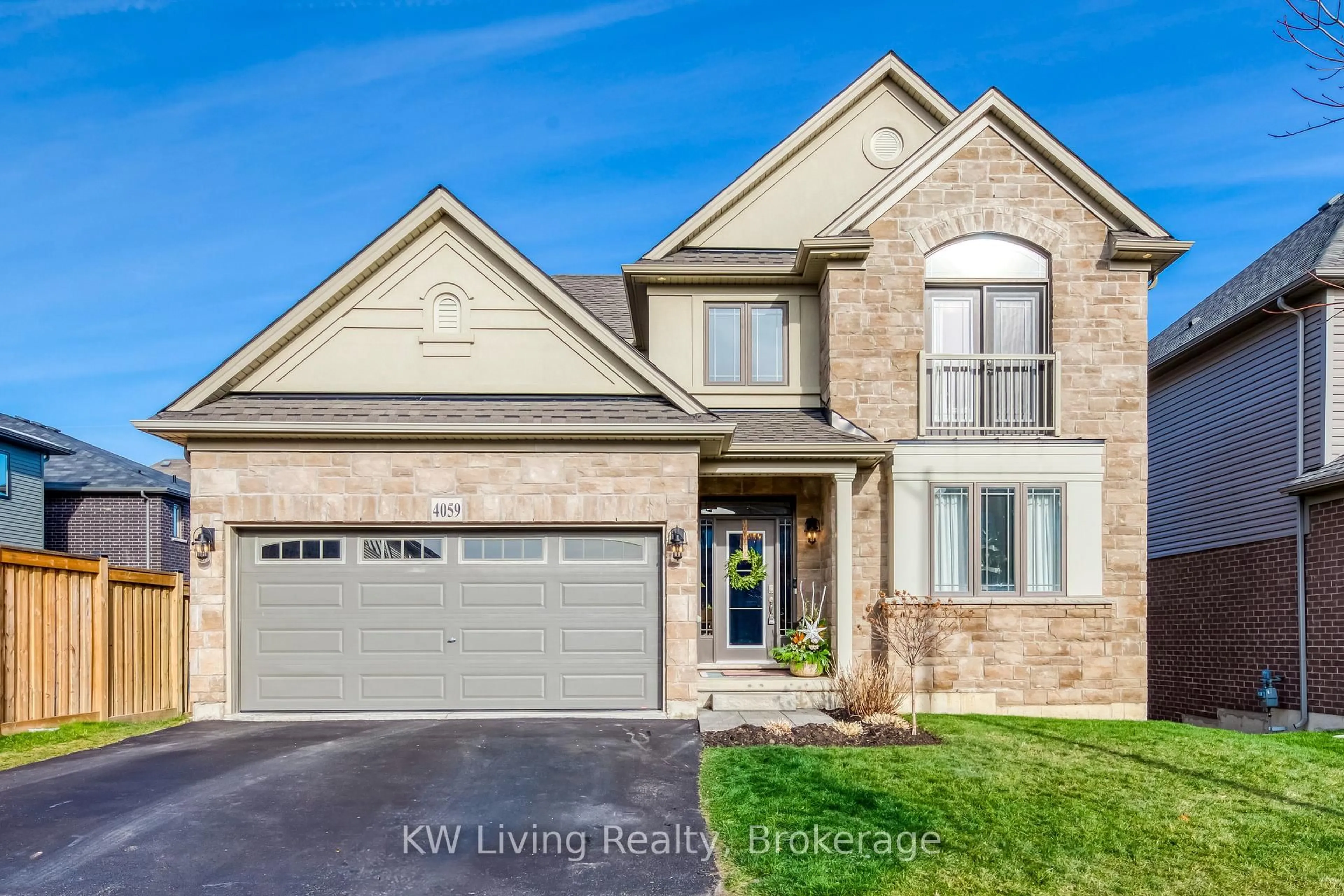 Home with brick exterior material, street for 4059 Brock St, Lincoln Ontario L3J 0S8