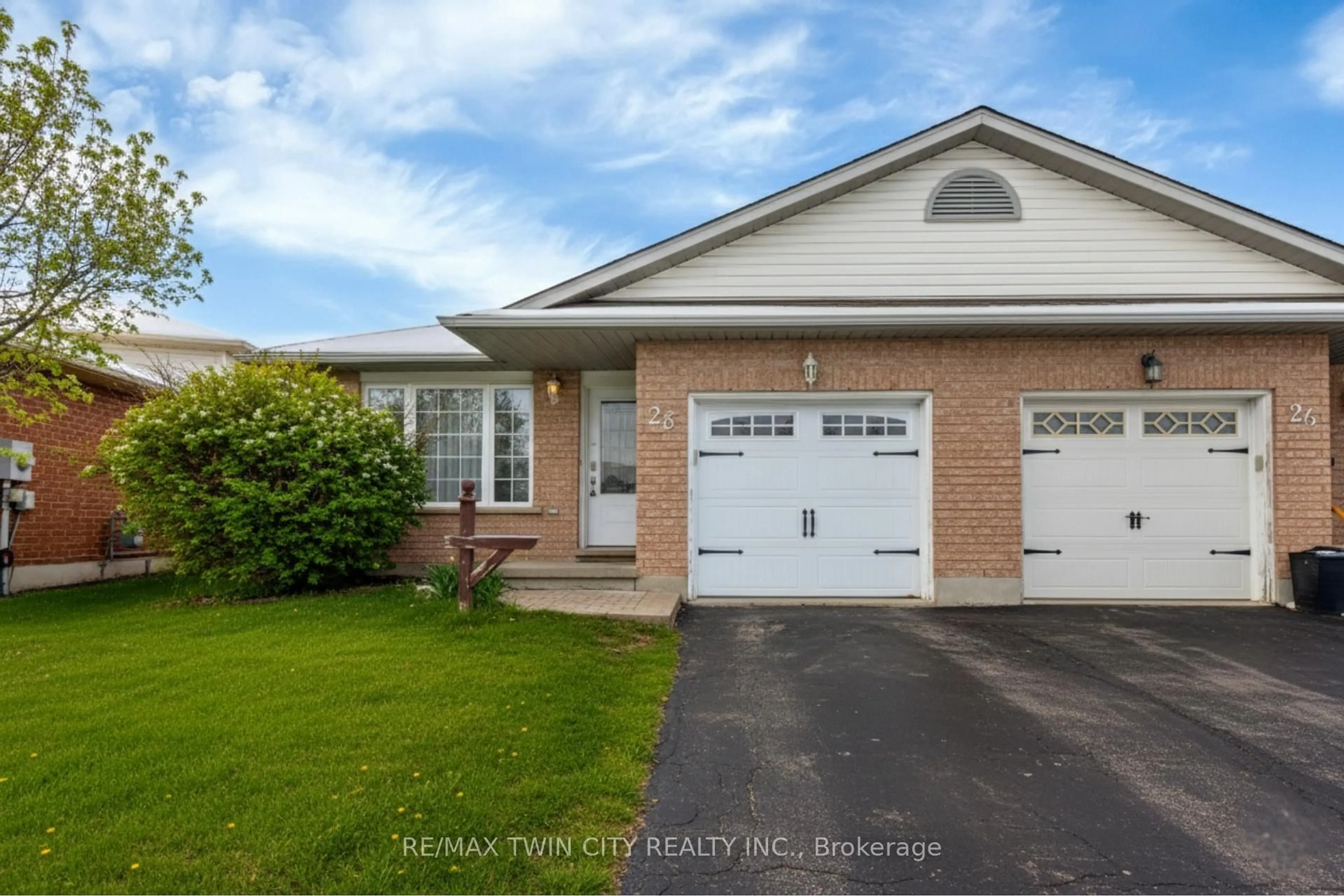 Unknown for 28 Ridgeway Cres, Kitchener Ontario N2E 3M3