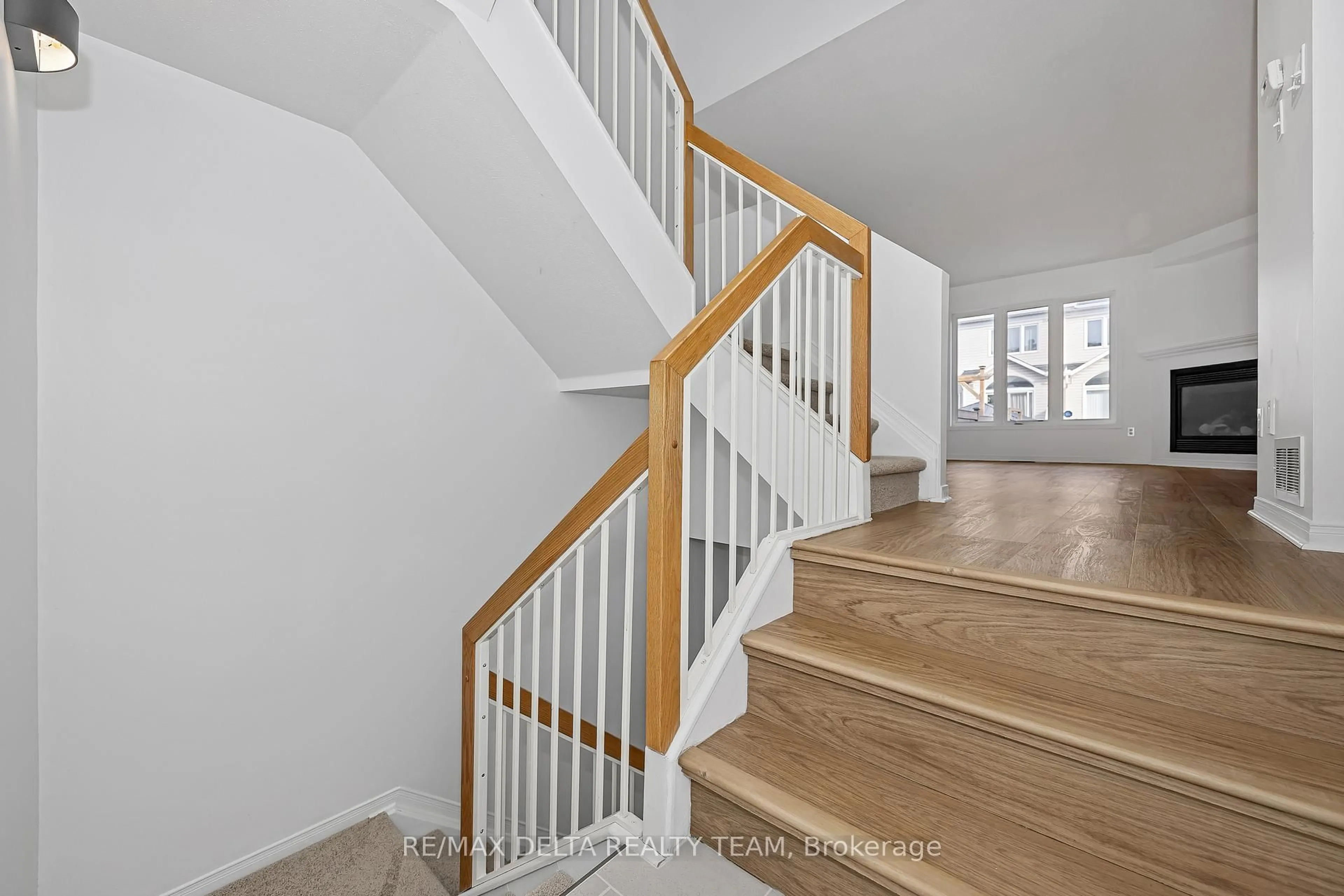 Stairs for 216 Forestcrest St, Ottawa Ontario K1C 7R5
