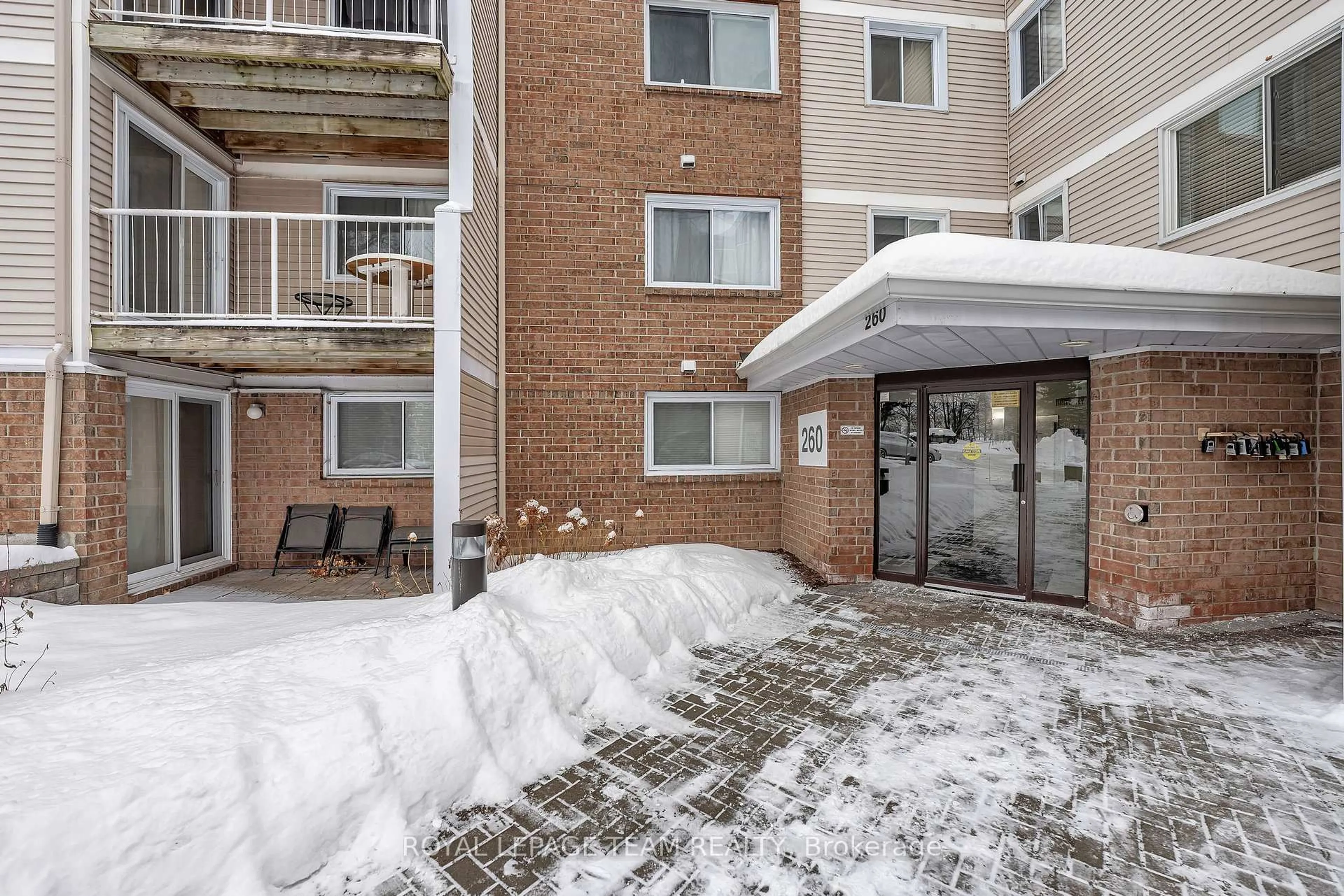 Patio, street for 260 Brittany Dr #200, Ottawa Ontario K1K 4M2