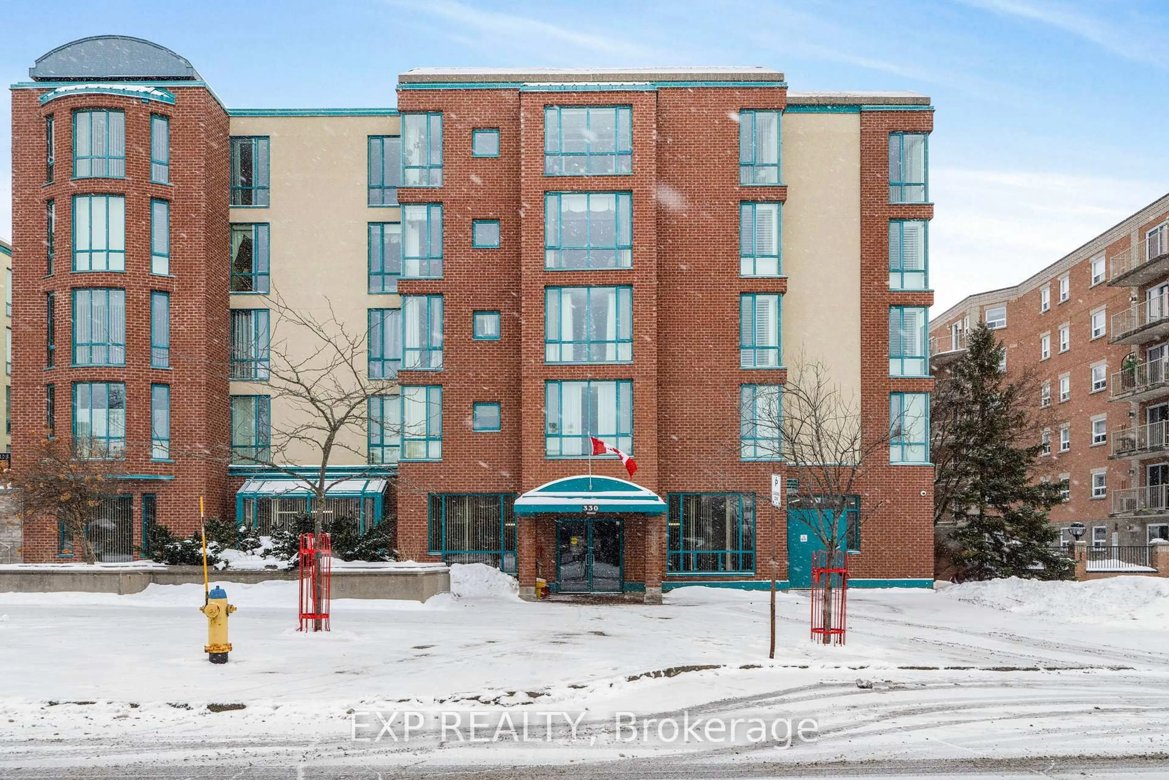 Indoor foyer for 330 Centrum Blvd #510, Ottawa Ontario K1E 3W2