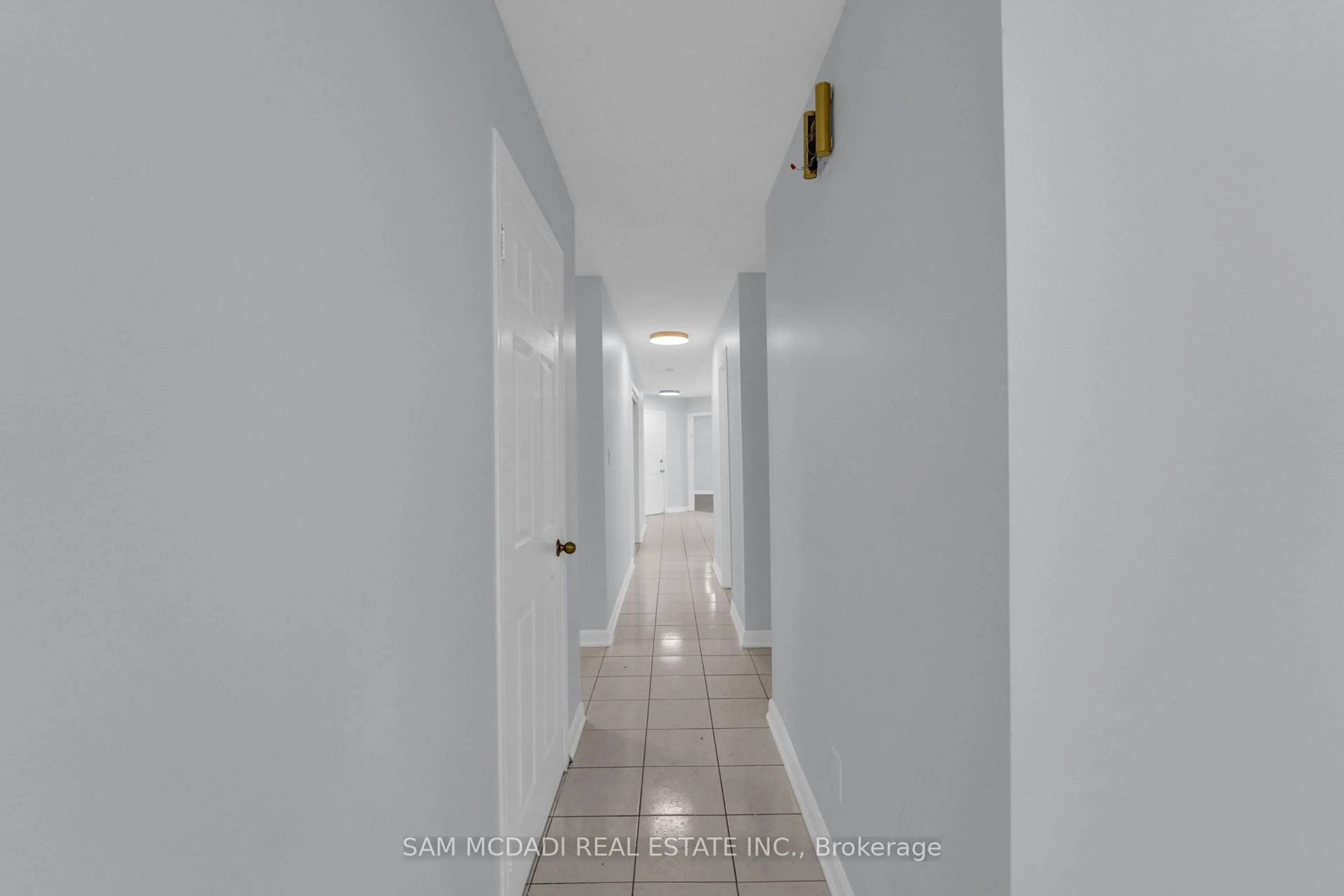 Unknown for 90 Tisdale St, Hamilton Ontario L8N 2W2