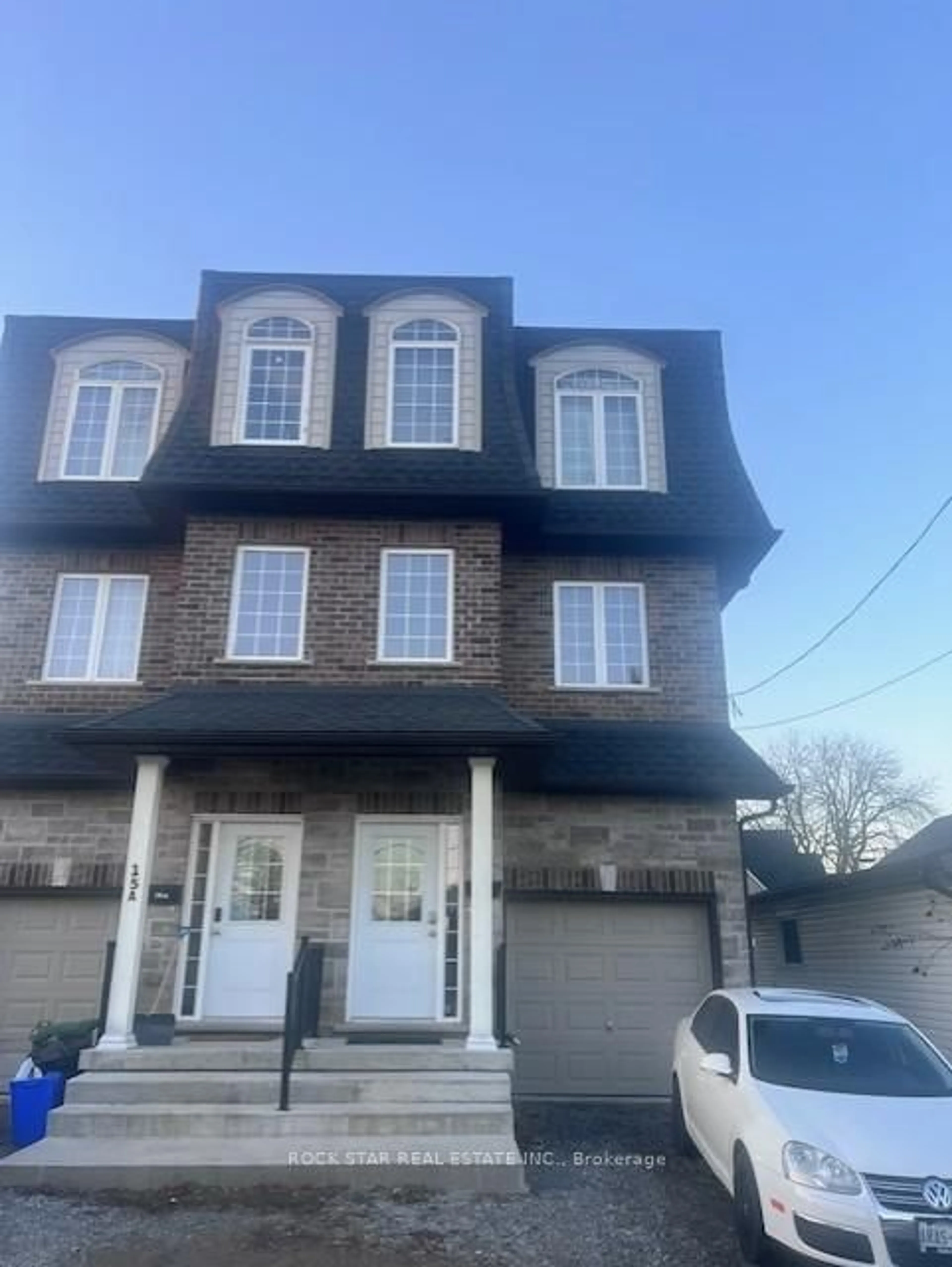 Home with brick exterior material, street for 15 Townline Rd, St. Catharines Ontario L2T 1A1