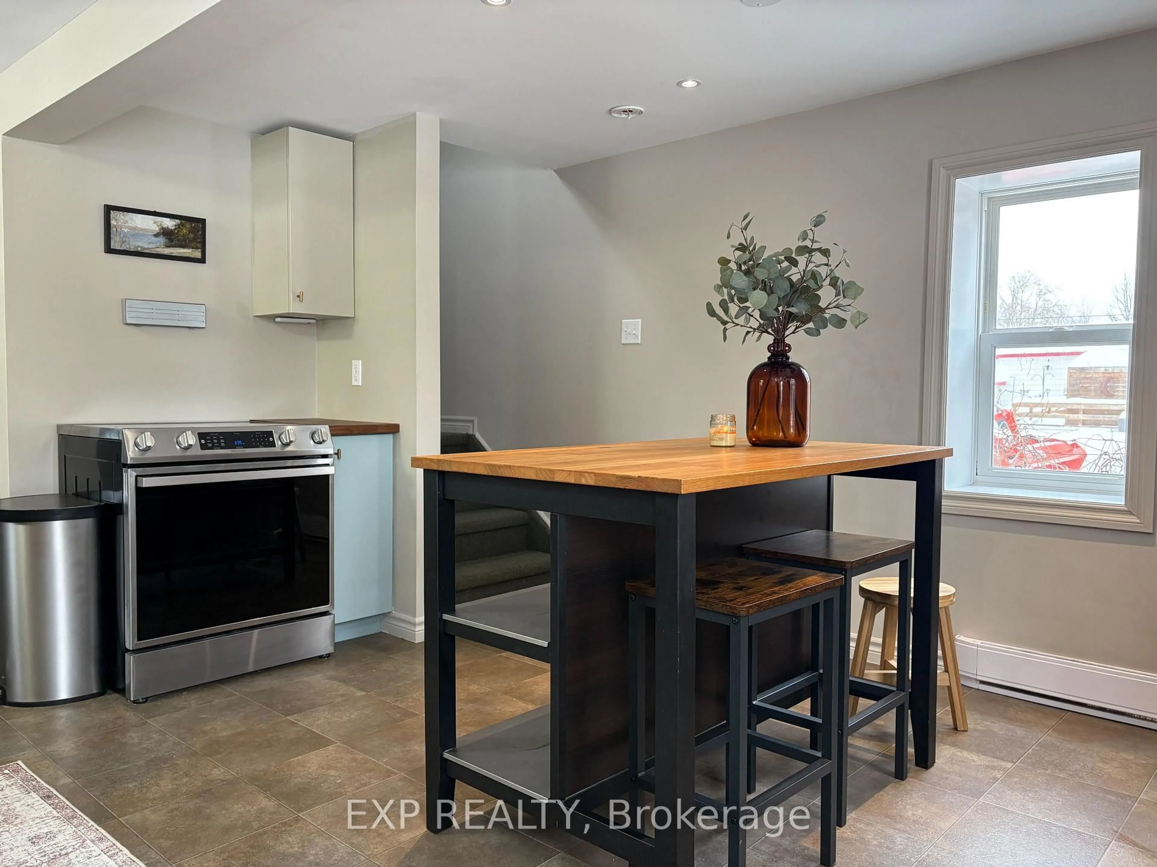 Unknown for 138 Blake St, Renfrew Ontario K7V 2L2