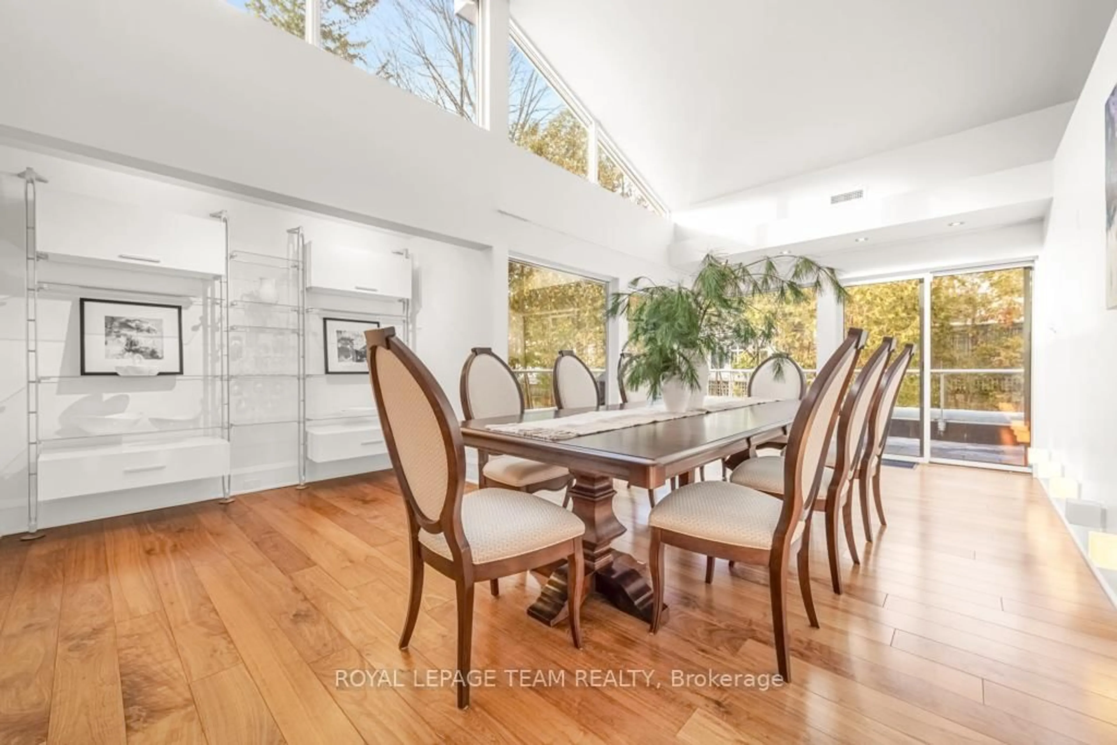 Dining room, unknown for 55 WILLINGDON Rd, Ottawa Ontario K1M 2J6