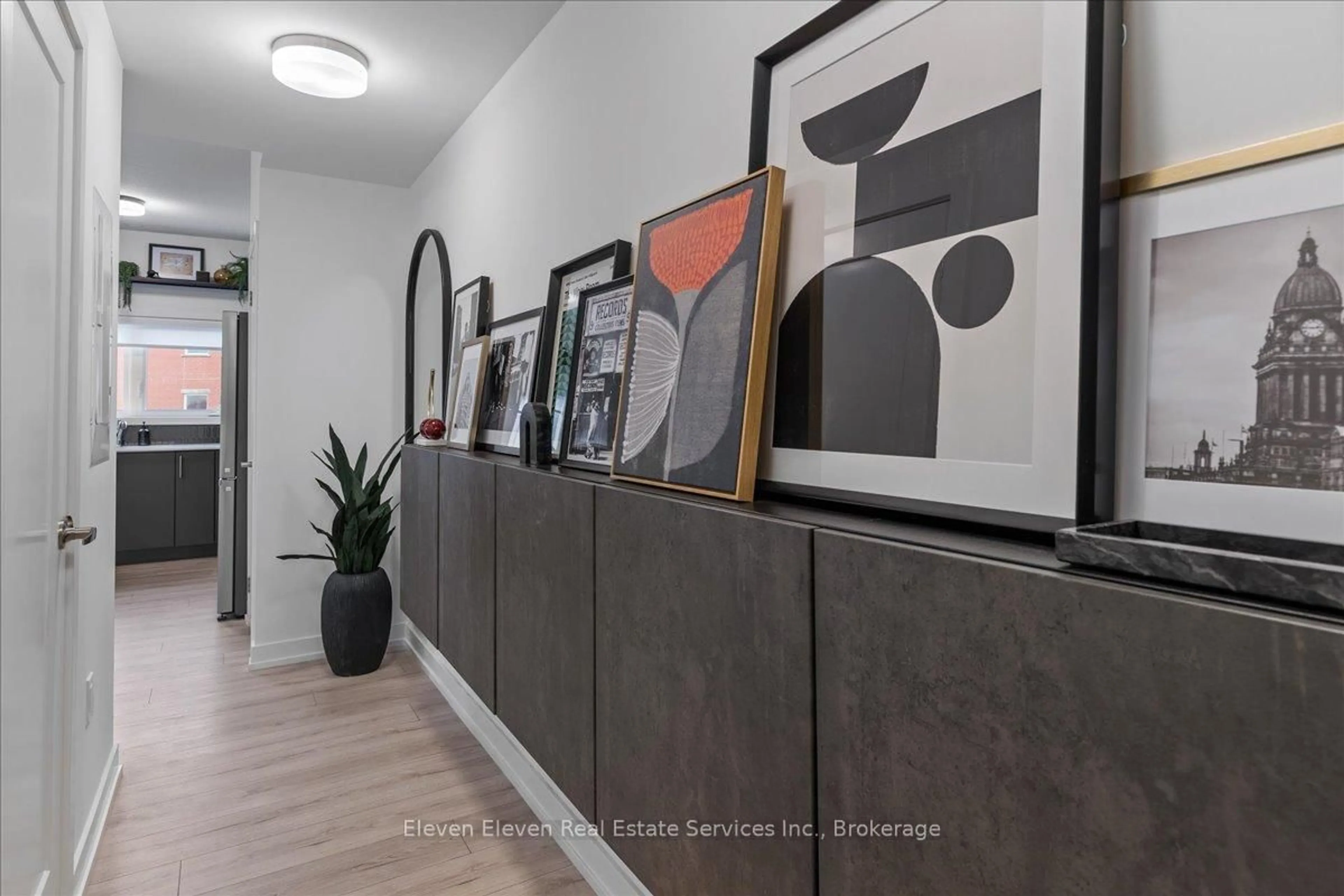 Indoor entryway for 940 St. David St #92, Centre Wellington Ontario N1M 0L7