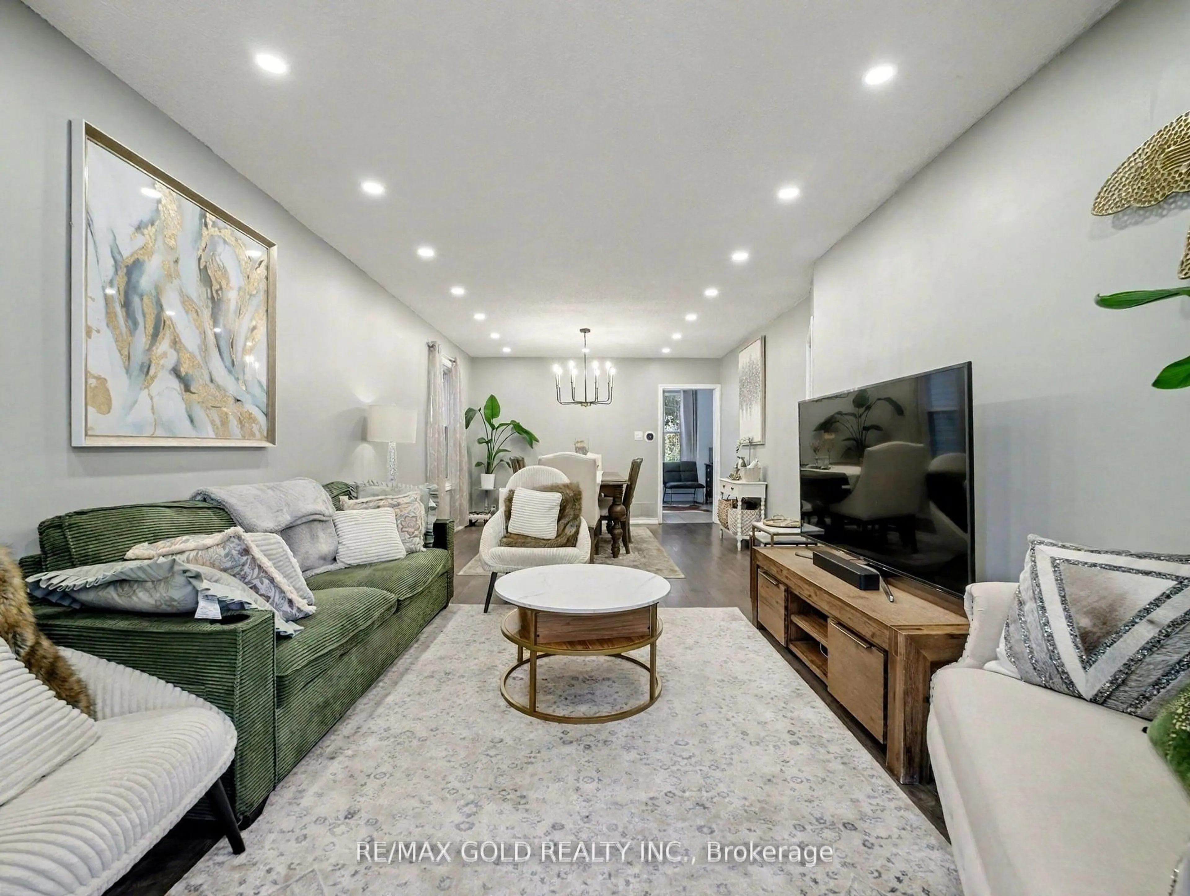 Living room with furniture, unknown for 75 Chestnut Ave, Hamilton Ontario L8L 6K8