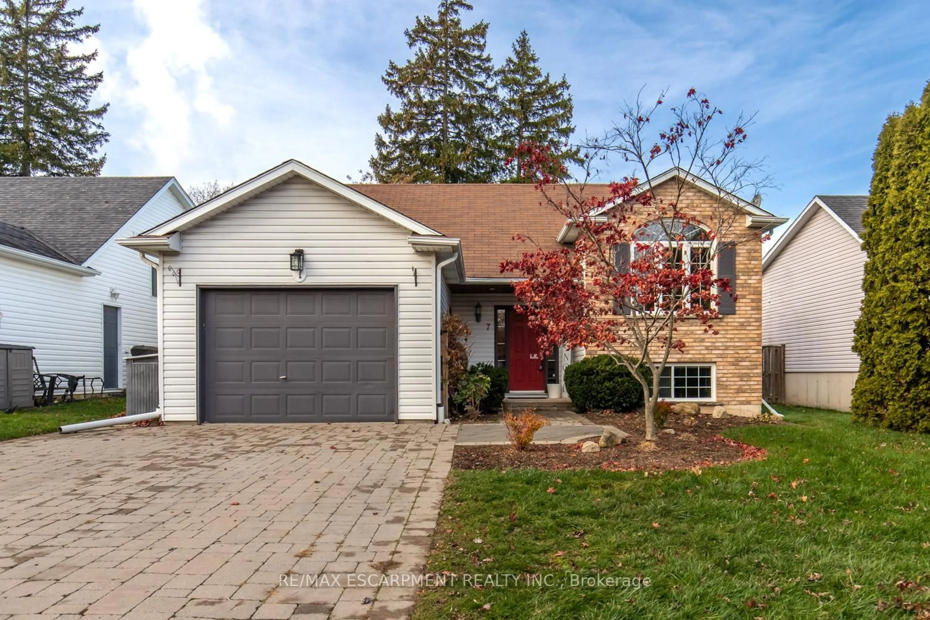 Home with brick exterior material, street for 7 Anderson Cres, West Lincoln Ontario L0R 2A0