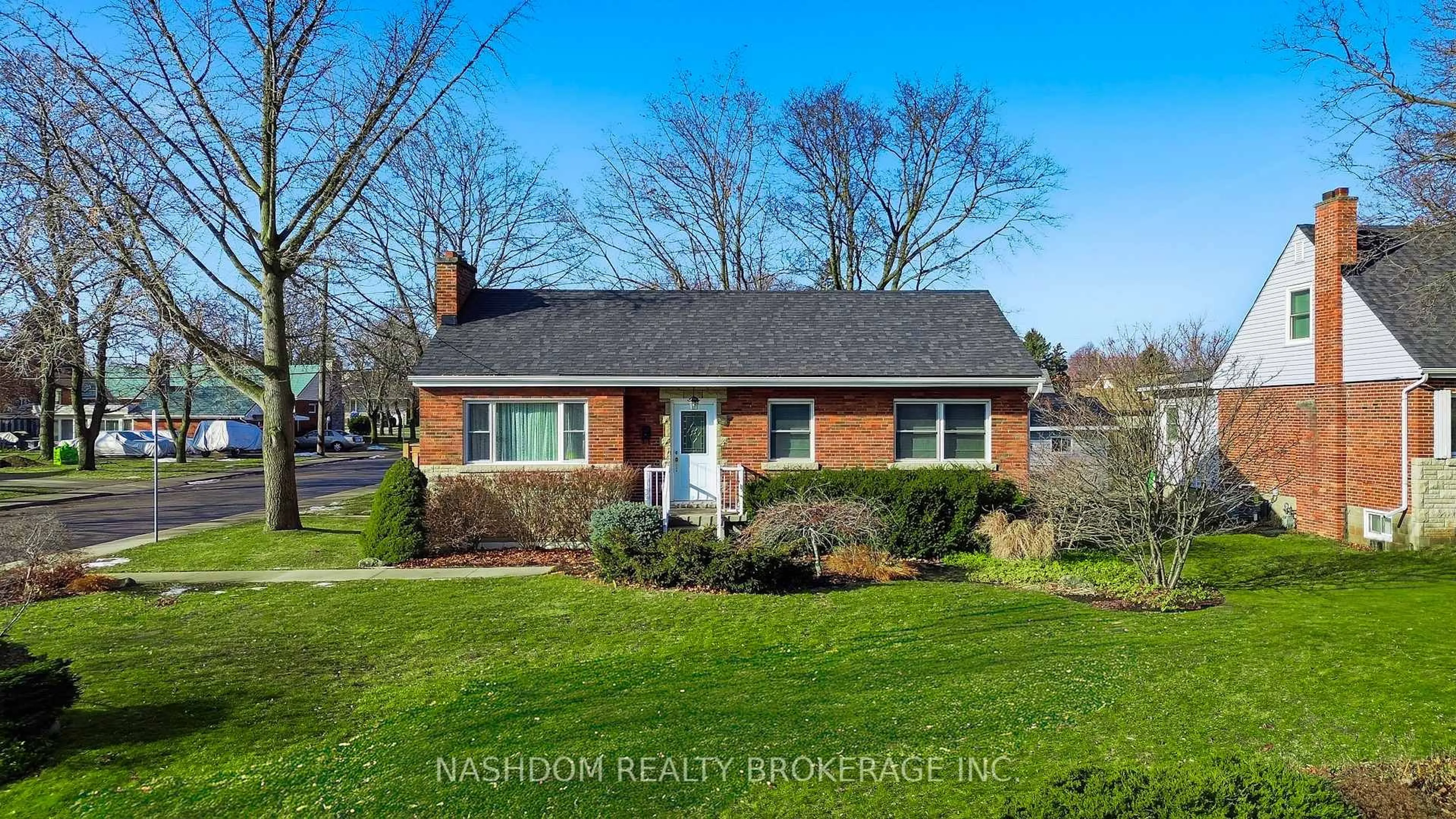 Unknown for 1 Bryant Crt, Hamilton Ontario L8K 4A9