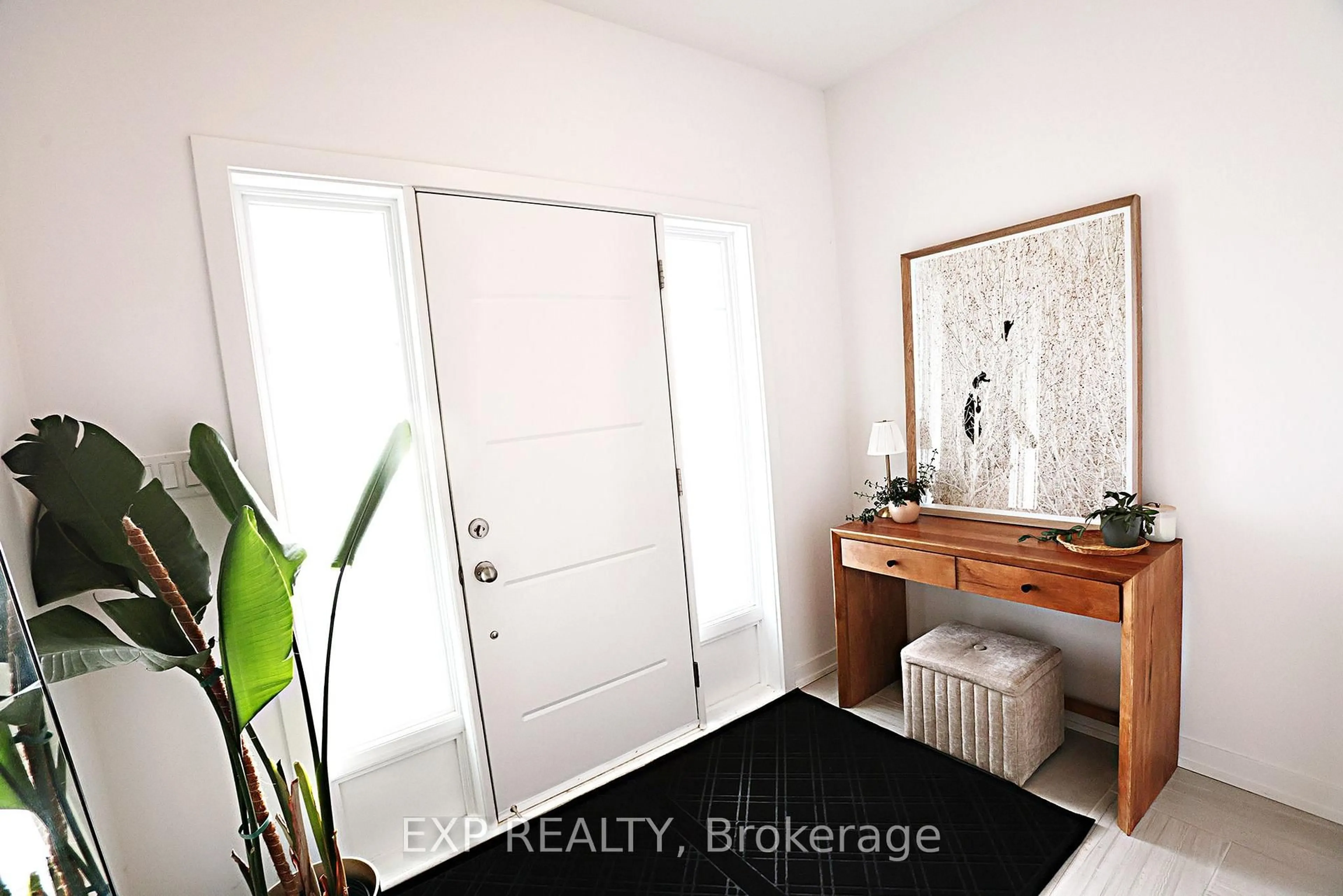 Indoor entryway for 25 Ferris Circ, Guelph Ontario N1G 4X2