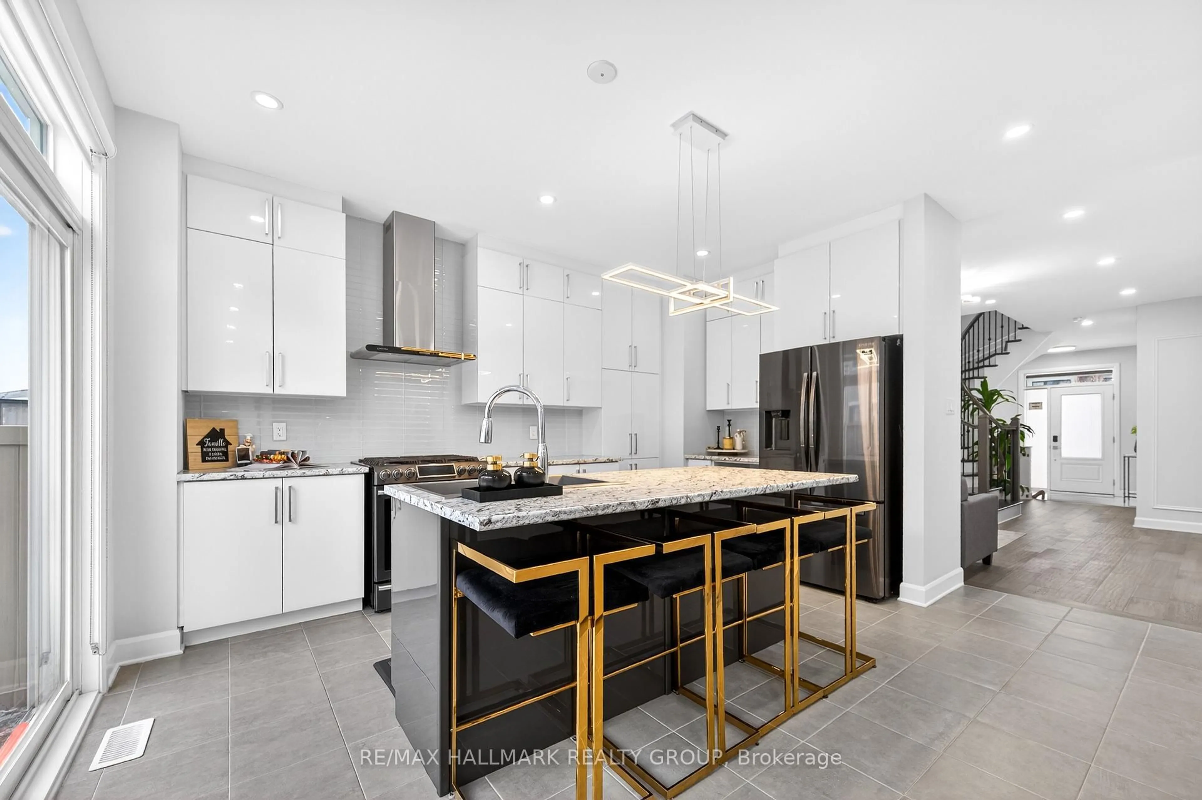 Contemporary kitchen, ceramic/tile floor for 232 Aquarium Ave, Orleans Ontario K4A 1K7