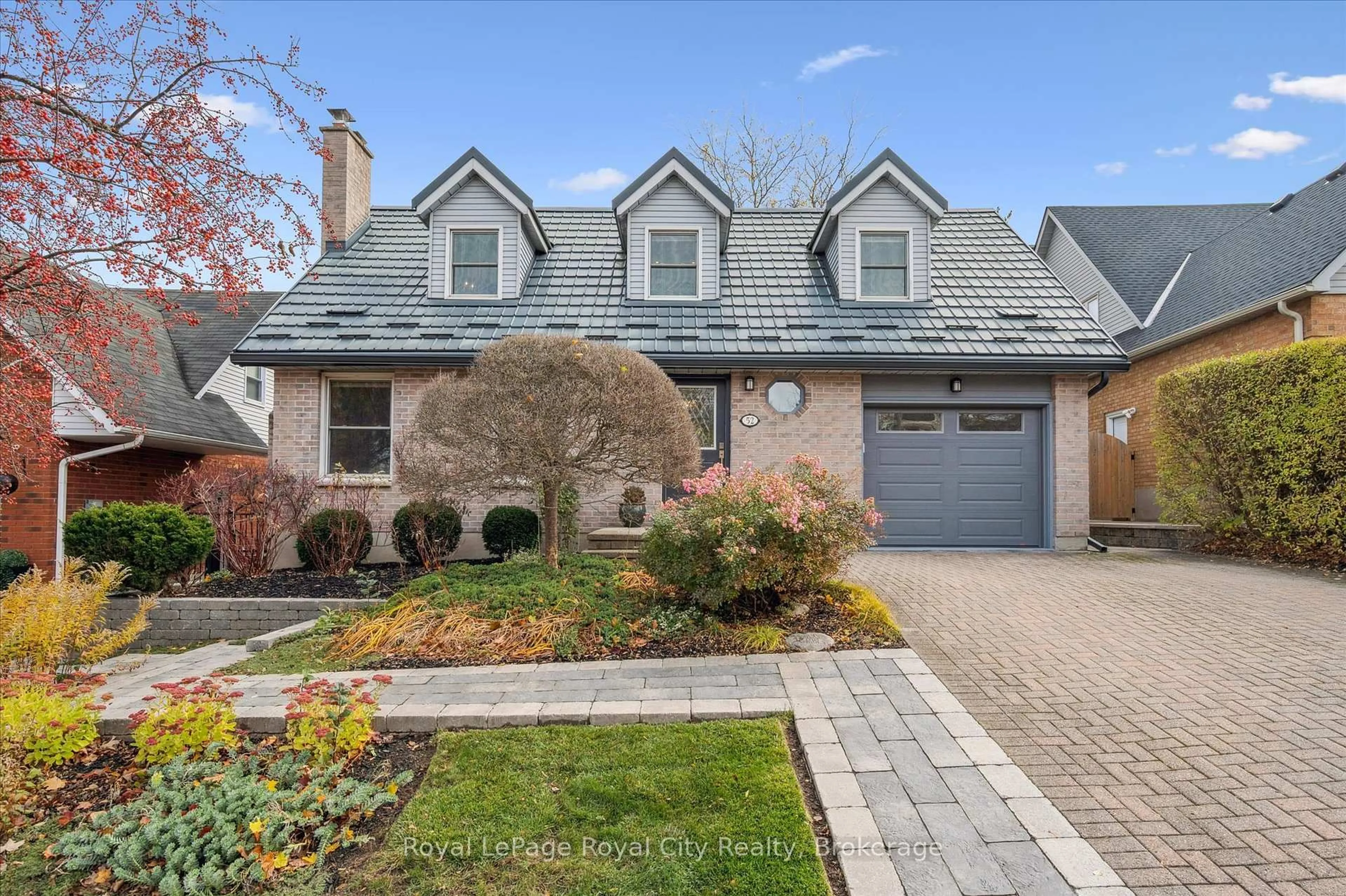 Home with brick exterior material, street for 52 Hilldale Cres, Guelph Ontario N1G 4B8