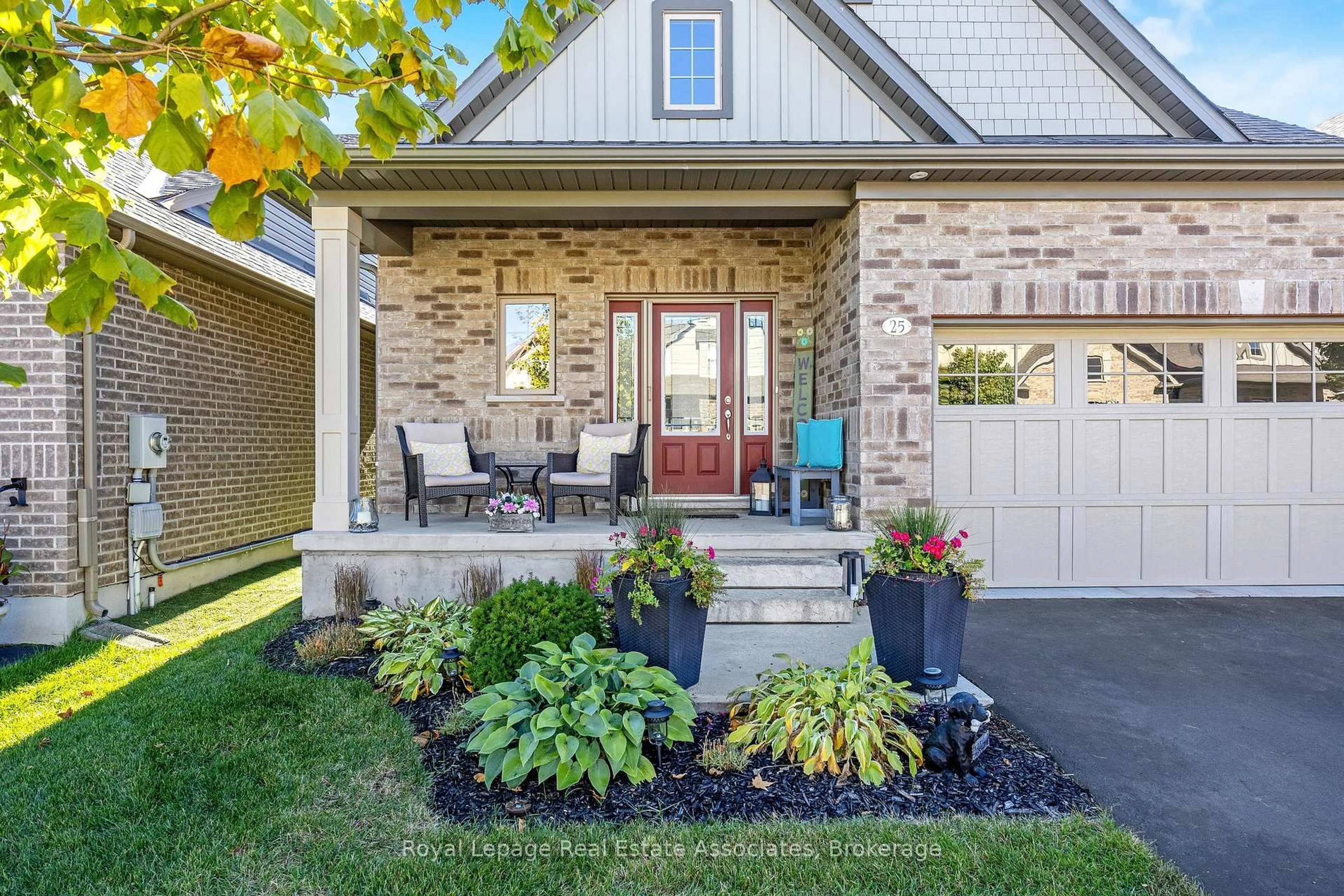 Home with brick exterior material, street for 25 Chestnut Dr, Guelph/Eramosa Ontario N0B 2K0